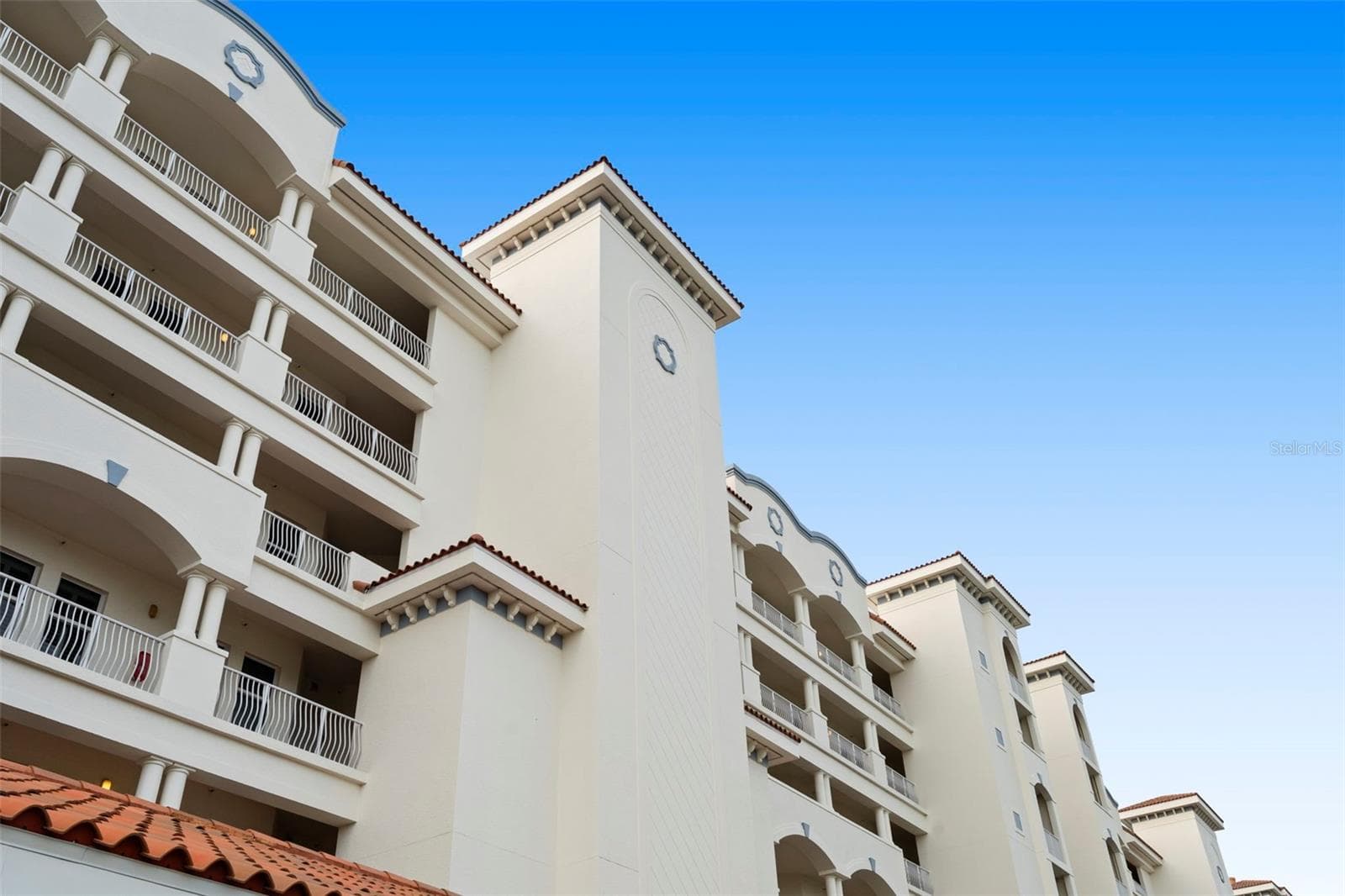 Building #2 (17717 ) 1 of 4 buildings in community which also encompasses single family waterfront homes with great walkable sidewalks and gorgeous landscaping - 17717 GULF BLVD #604, REDINGTON SHORES