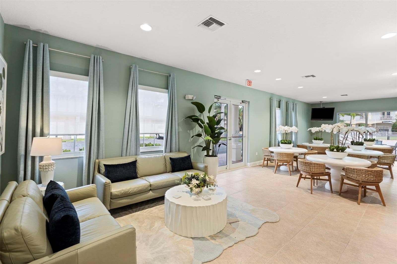 Community clubhouse entertaining area - 17717 GULF BLVD #604, REDINGTON SHORES