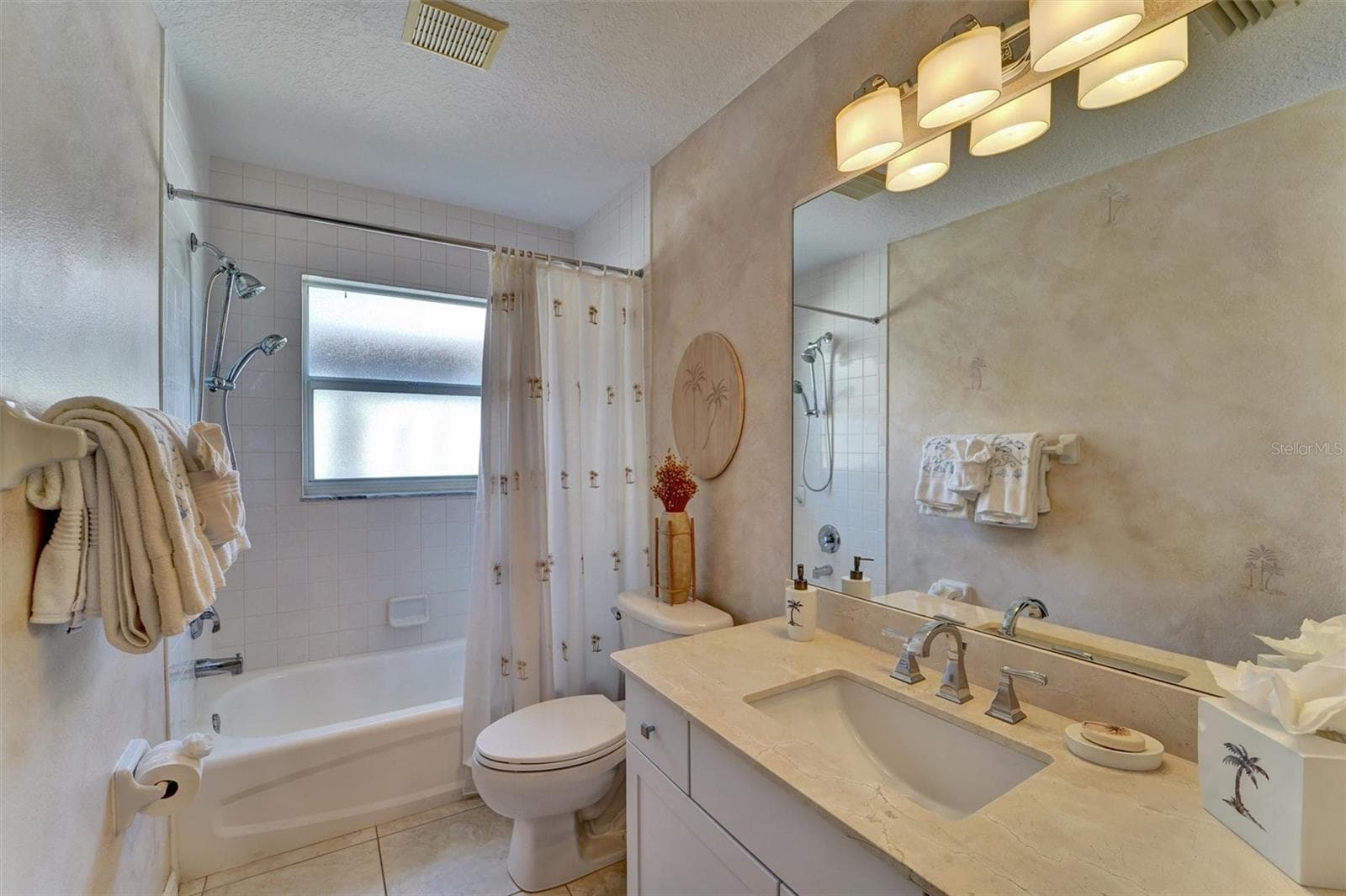 Single Family Residence at 740 SALT LAKE DR, TARPON SPRINGS, photo 16 of 46