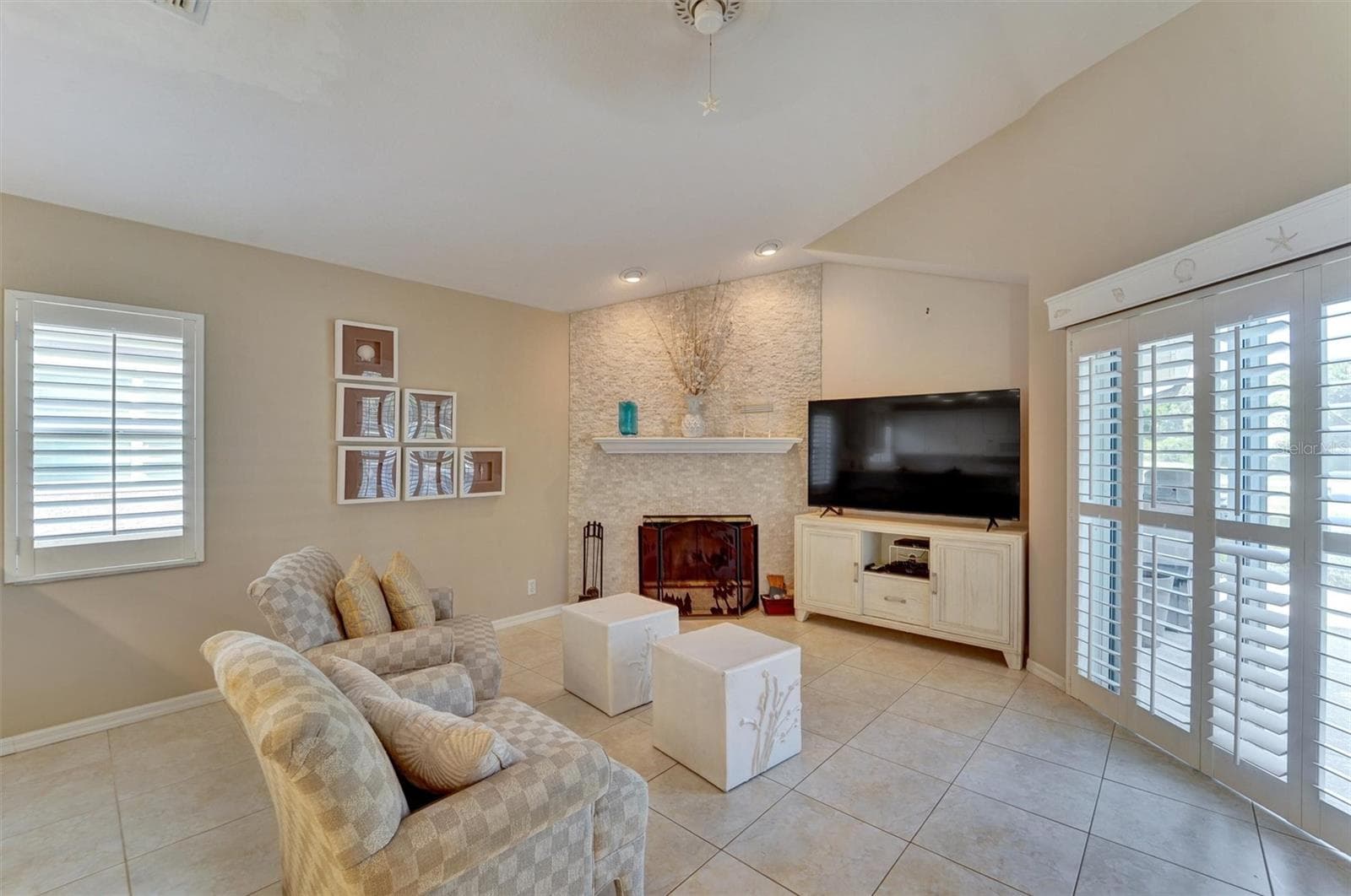 Single Family Residence at 740 SALT LAKE DR, TARPON SPRINGS, photo 25 of 46