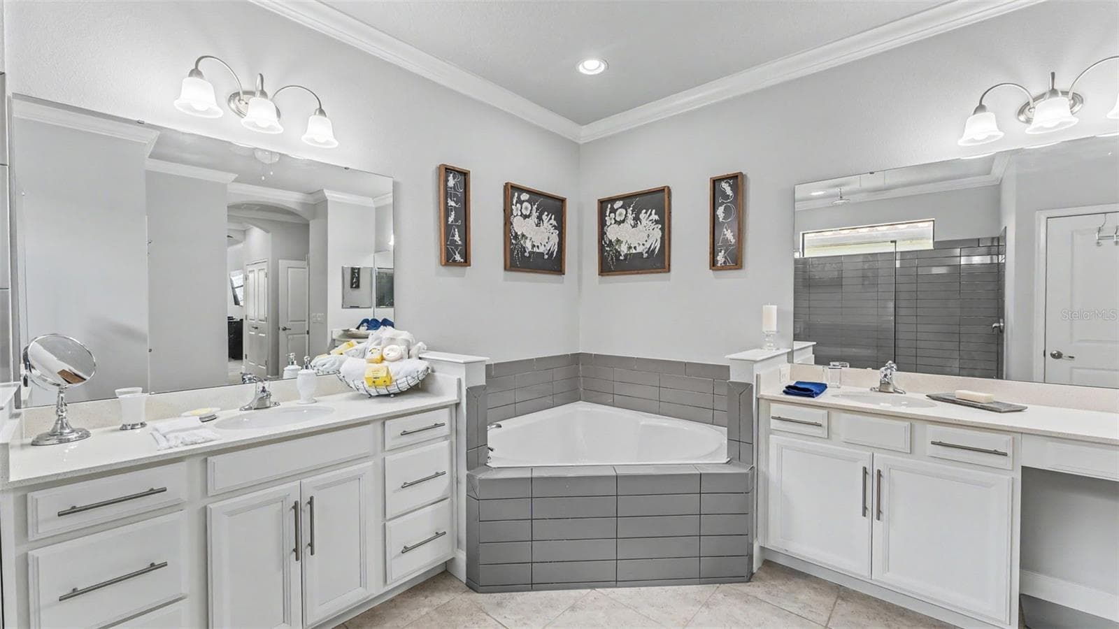 Single Family Residence at 3814 SHORESIDE DR, KISSIMMEE, photo 19 of 61