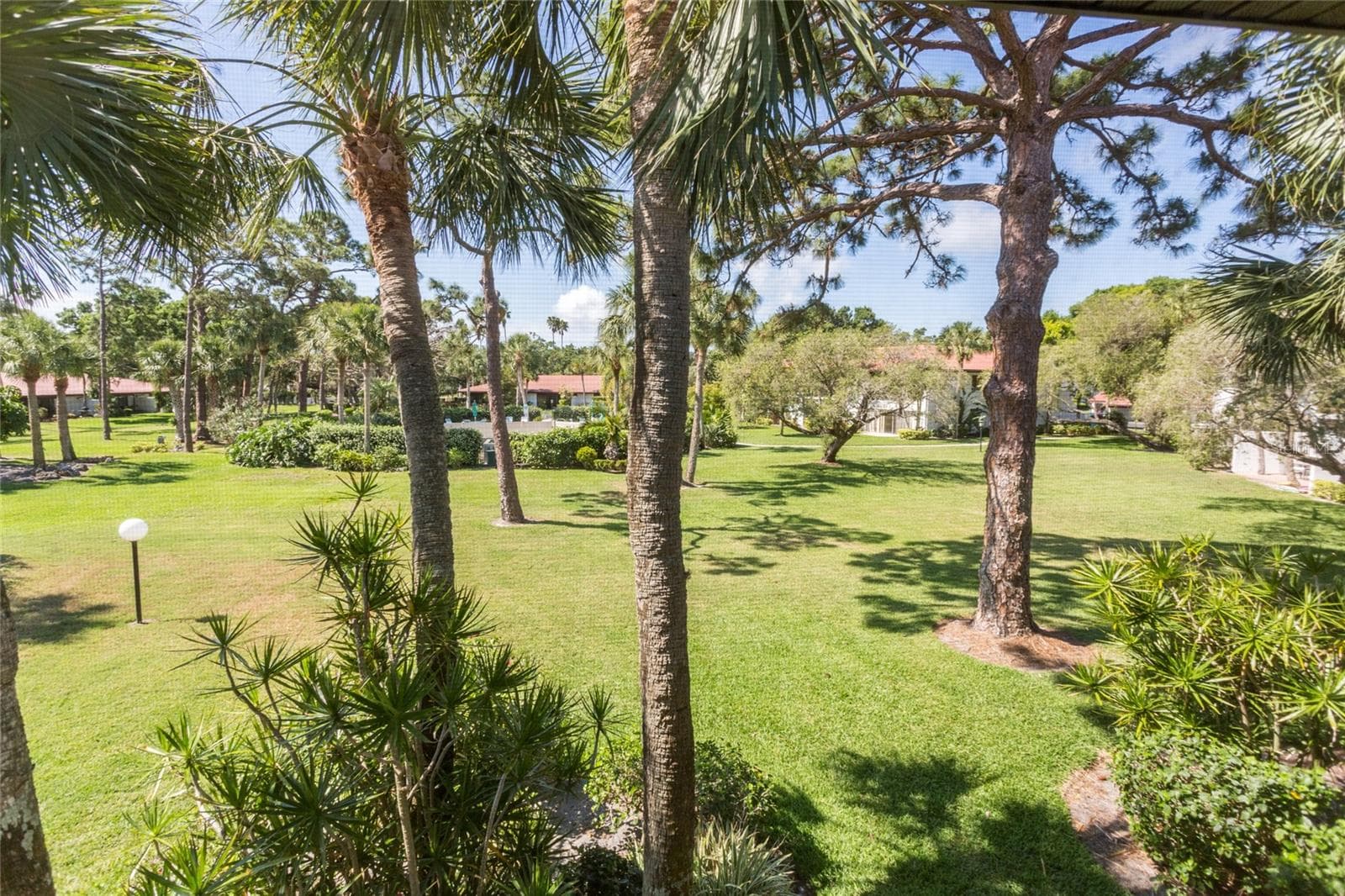 Lanai/Pool View - 3500 EL CONQUISTADOR PKWY #268, BRADENTON