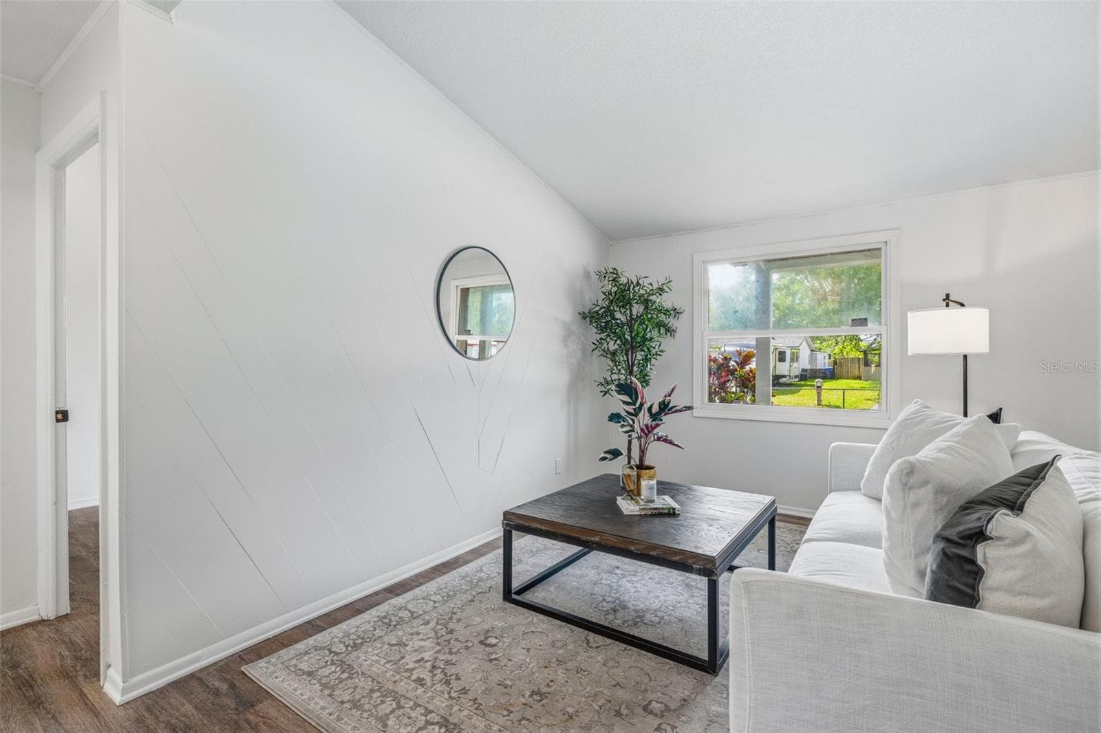 Single Family Residence at 10408 VENTURA AVE, TAMPA, photo 9 of 25