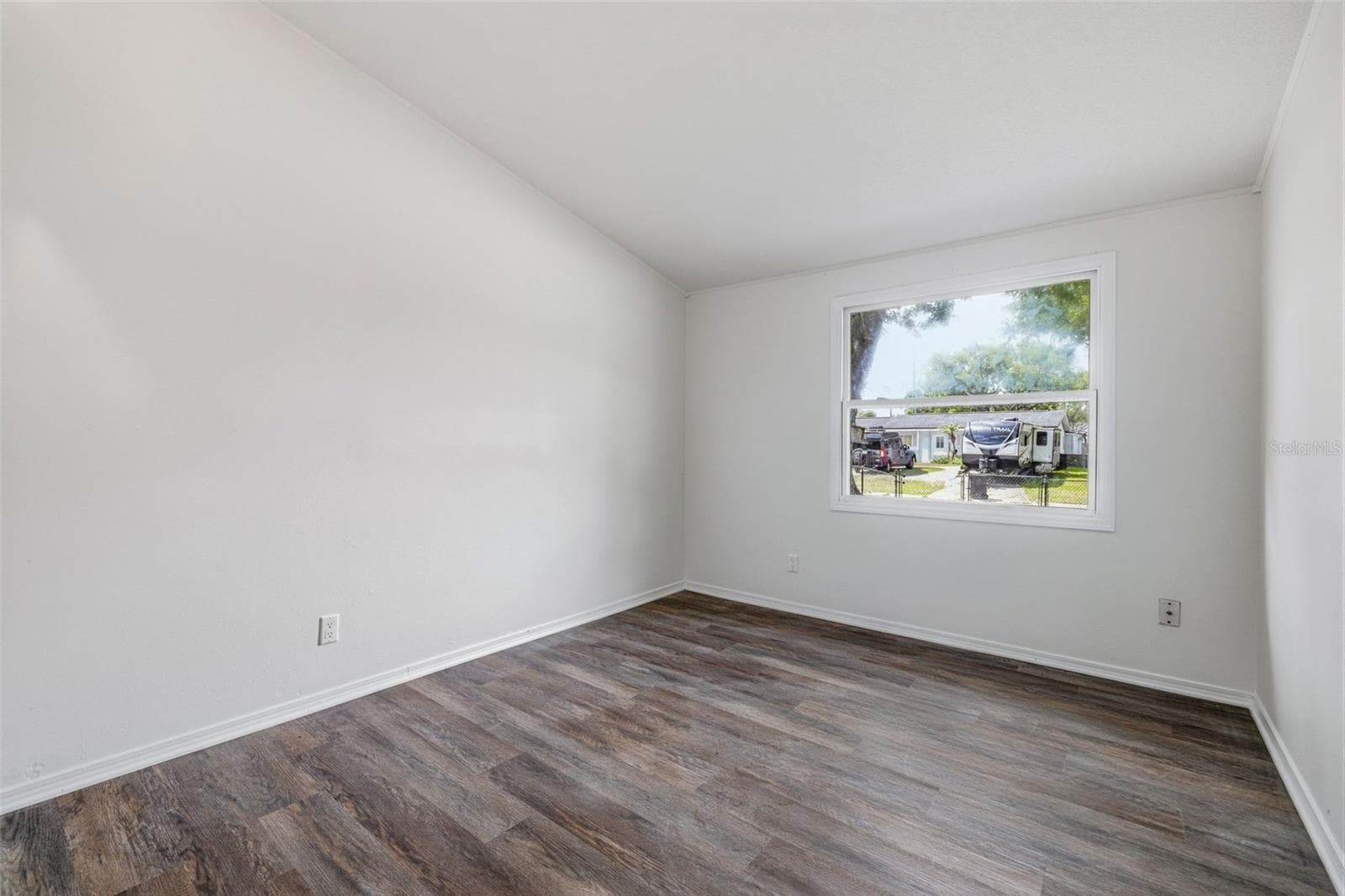 Single Family Residence at 10408 VENTURA AVE, TAMPA, photo 20 of 25
