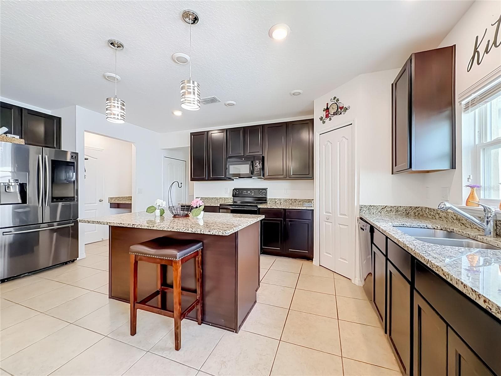 Single Family Residence at 1269 WATER WILLOW DR, GROVELAND, photo 11 of 52
