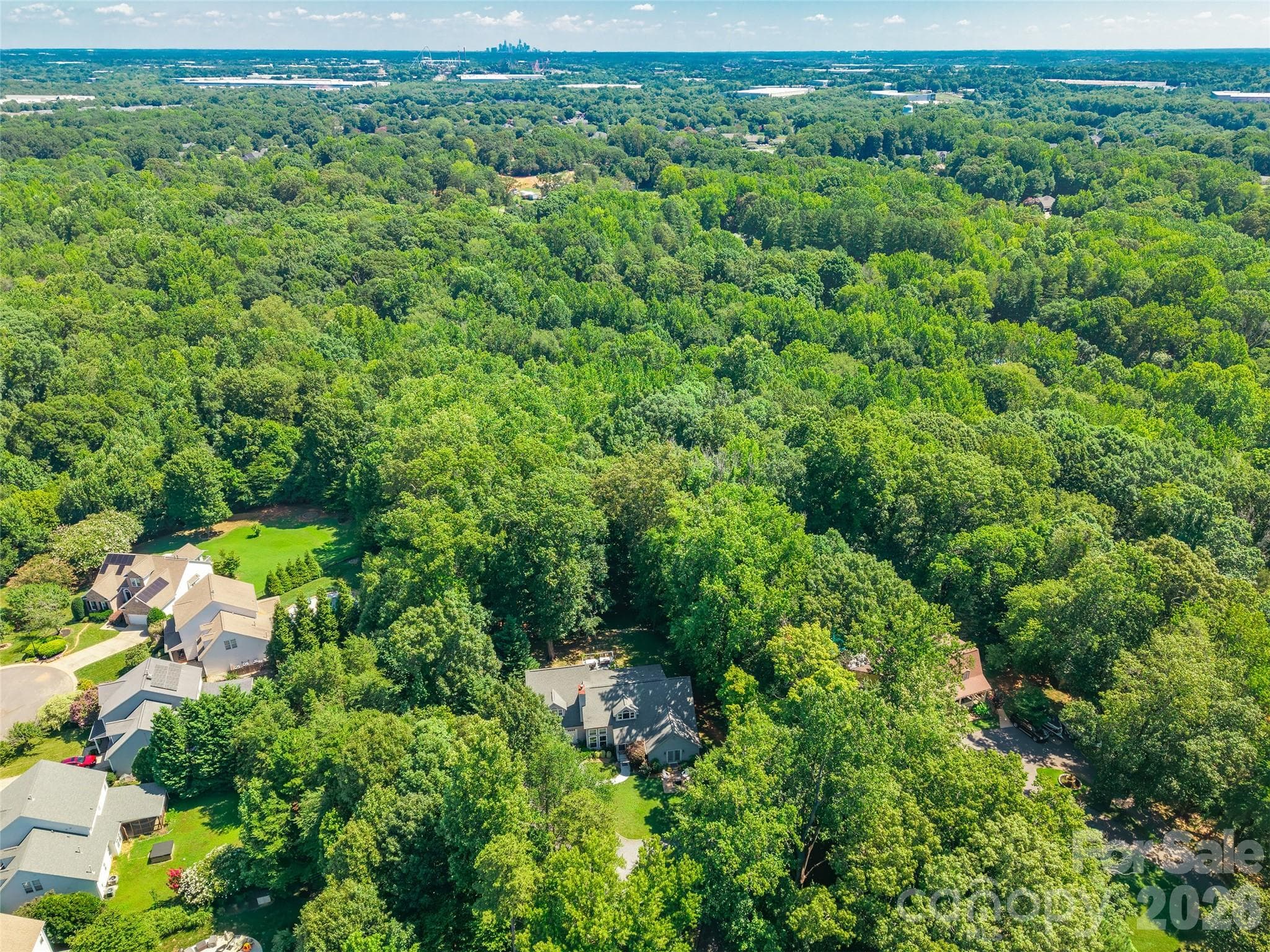 Single Family Residence at 1326 Clifflure Lane, Fort Mill, photo 3 of 41