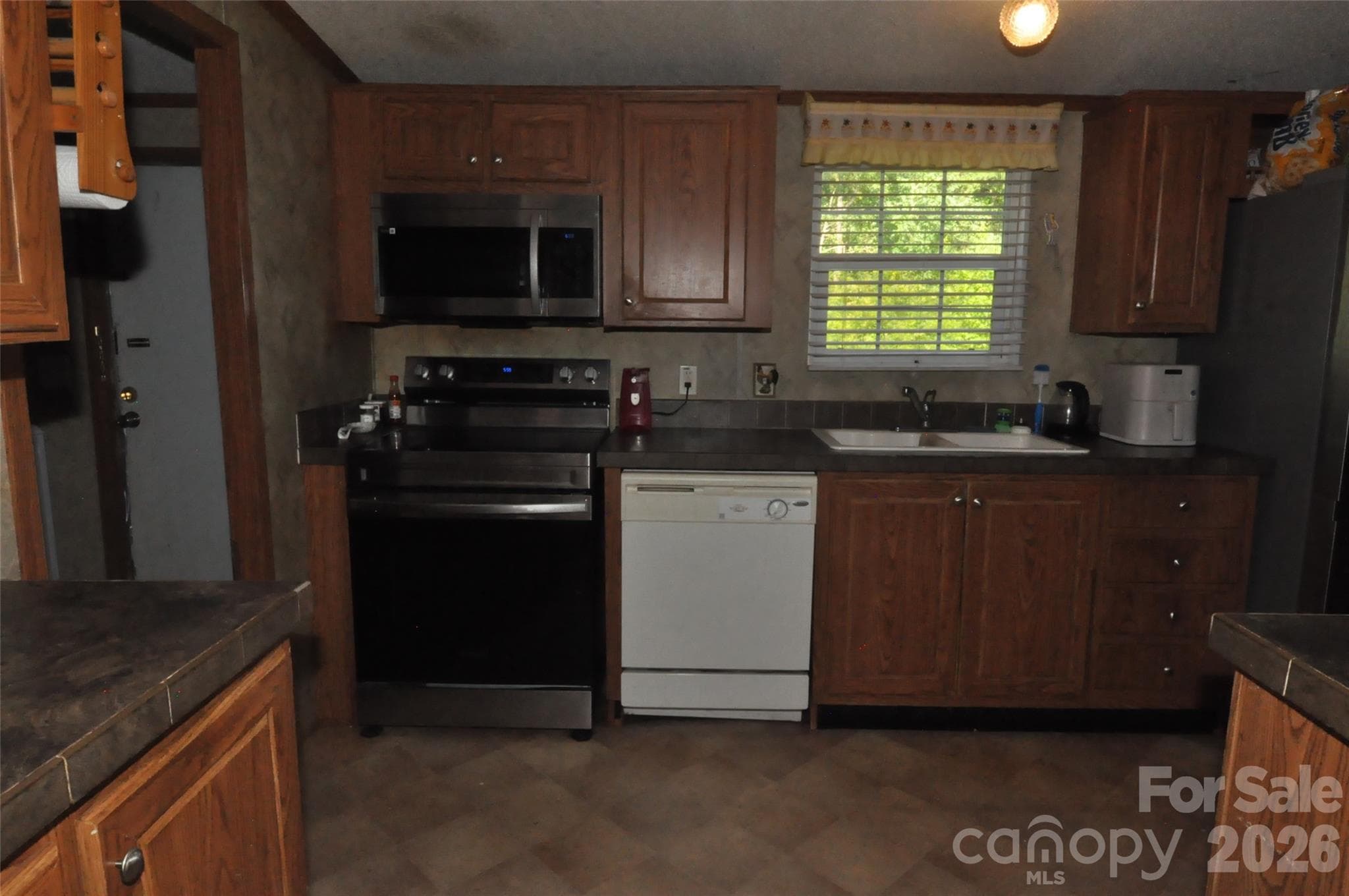 Single Family Residence at 977 Langley Drive, Chester, photo 5 of 20