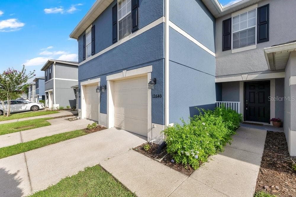 Townhouse at 12640 SOMERSET OAKS ST, ORLANDO, photo 2 of 40