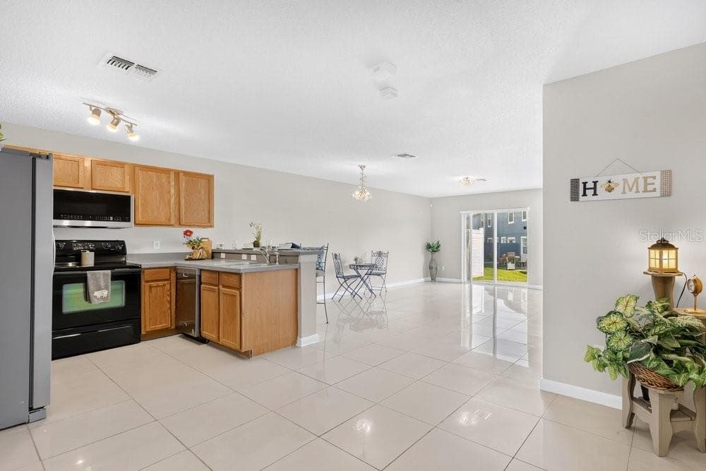 Townhouse at 12640 SOMERSET OAKS ST, ORLANDO, photo 4 of 40