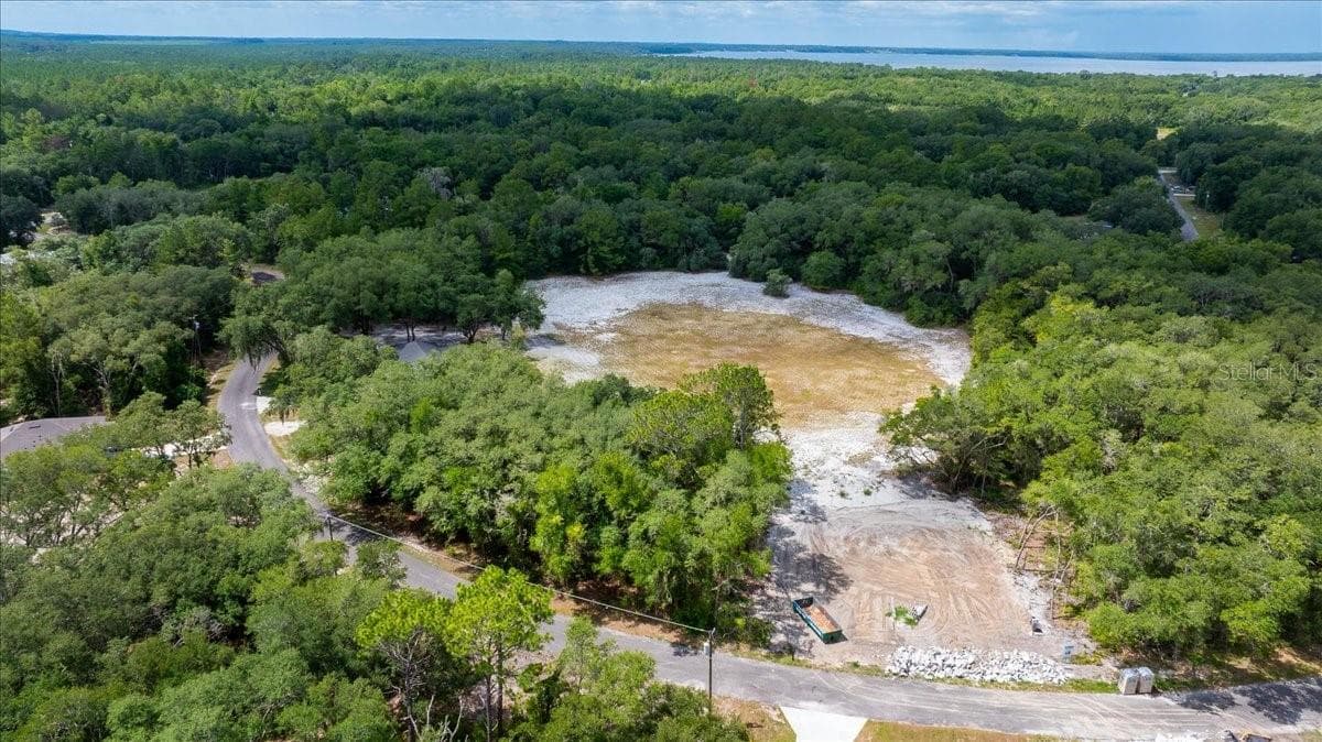 left of empty lot - FISHER LANE CT, OCKLAWAHA