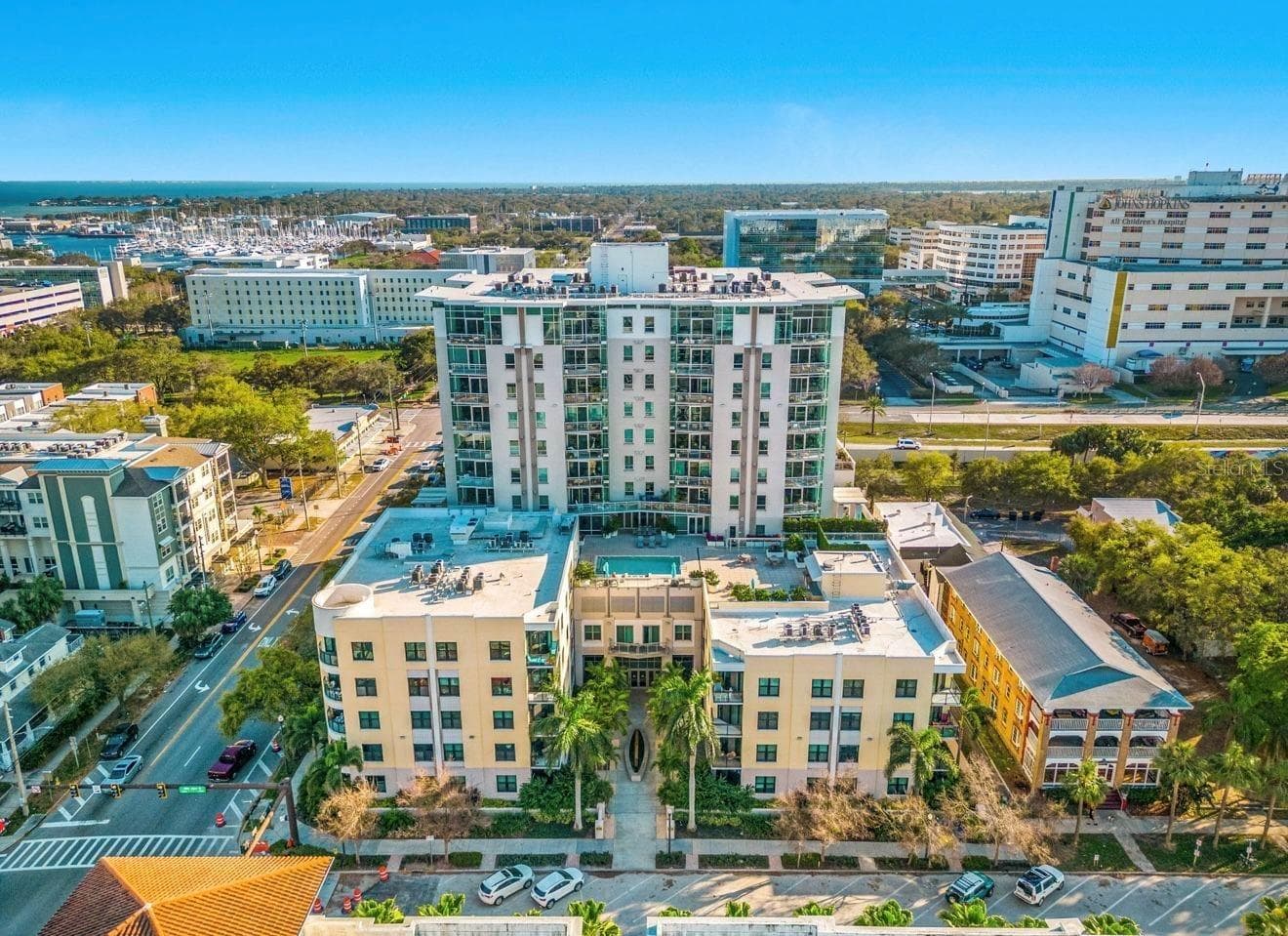Condominium at 400 4TH AVE S #408, ST PETERSBURG, photo 2 of 33