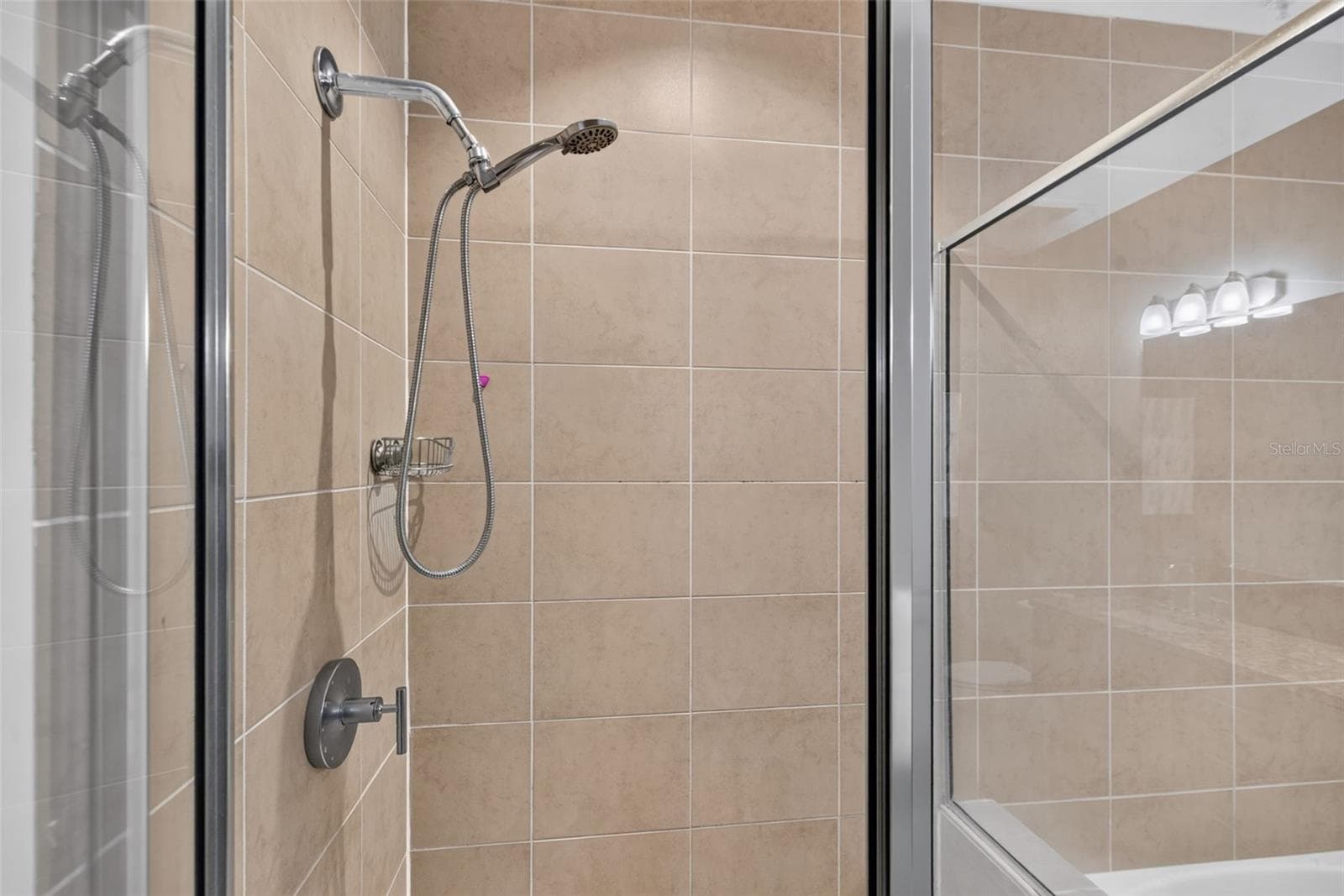 Condominium at 400 4TH AVE S #408, ST PETERSBURG, photo 19 of 33