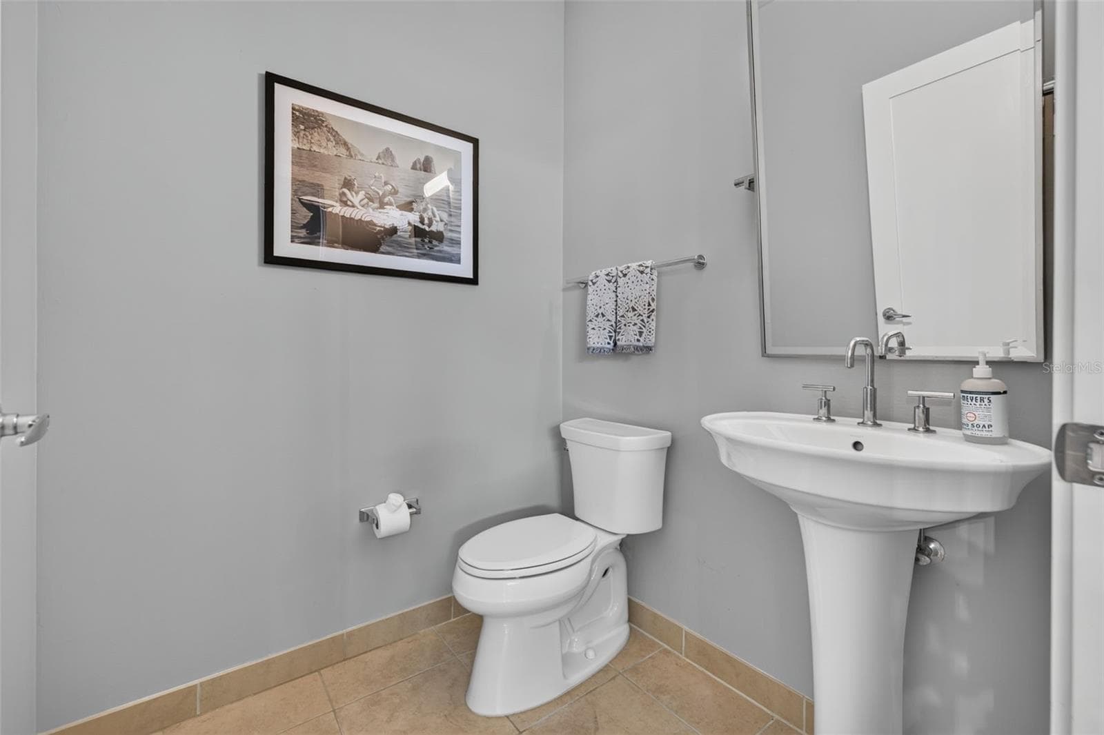 Guest Half Bath - 400 4TH AVE S #408, ST PETERSBURG