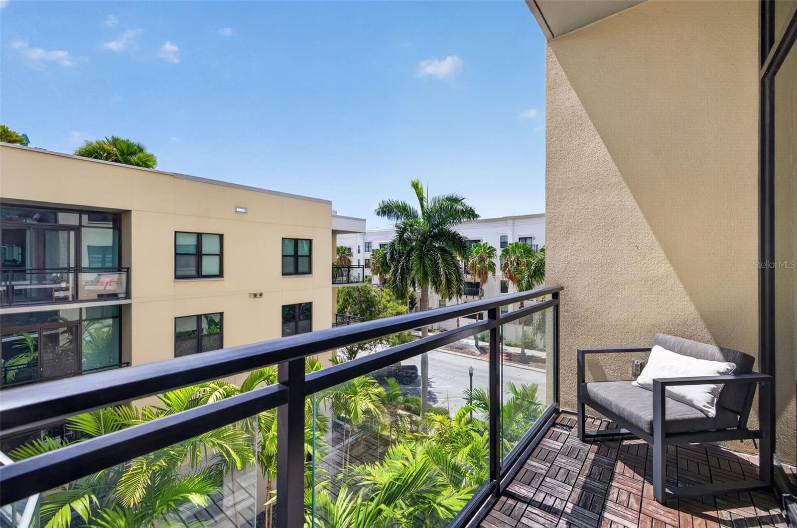 Condominium at 400 4TH AVE S #408, ST PETERSBURG, photo 23 of 33