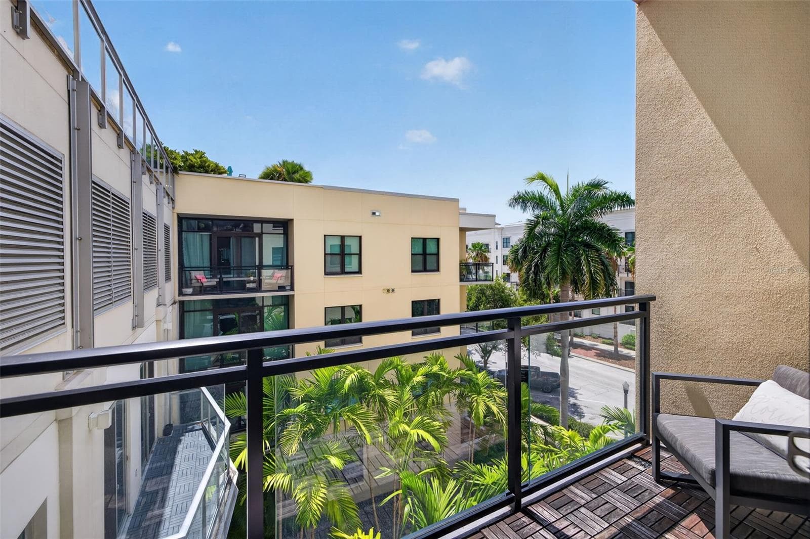 Condominium at 400 4TH AVE S #408, ST PETERSBURG, photo 24 of 33
