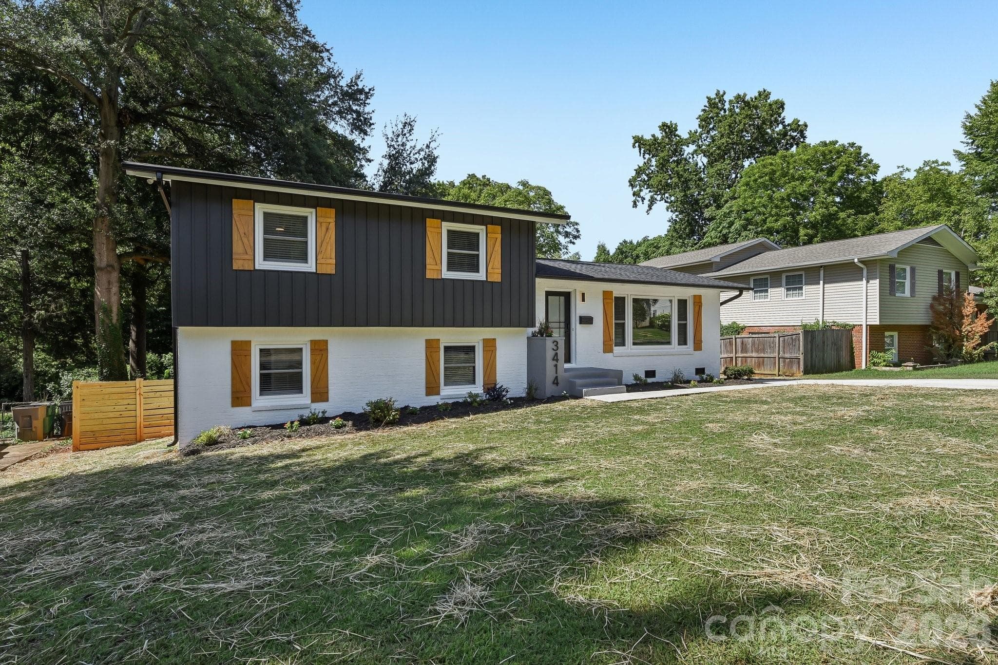 Single Family Residence at 3414 Winterfield Place, Charlotte, photo 3 of 47
