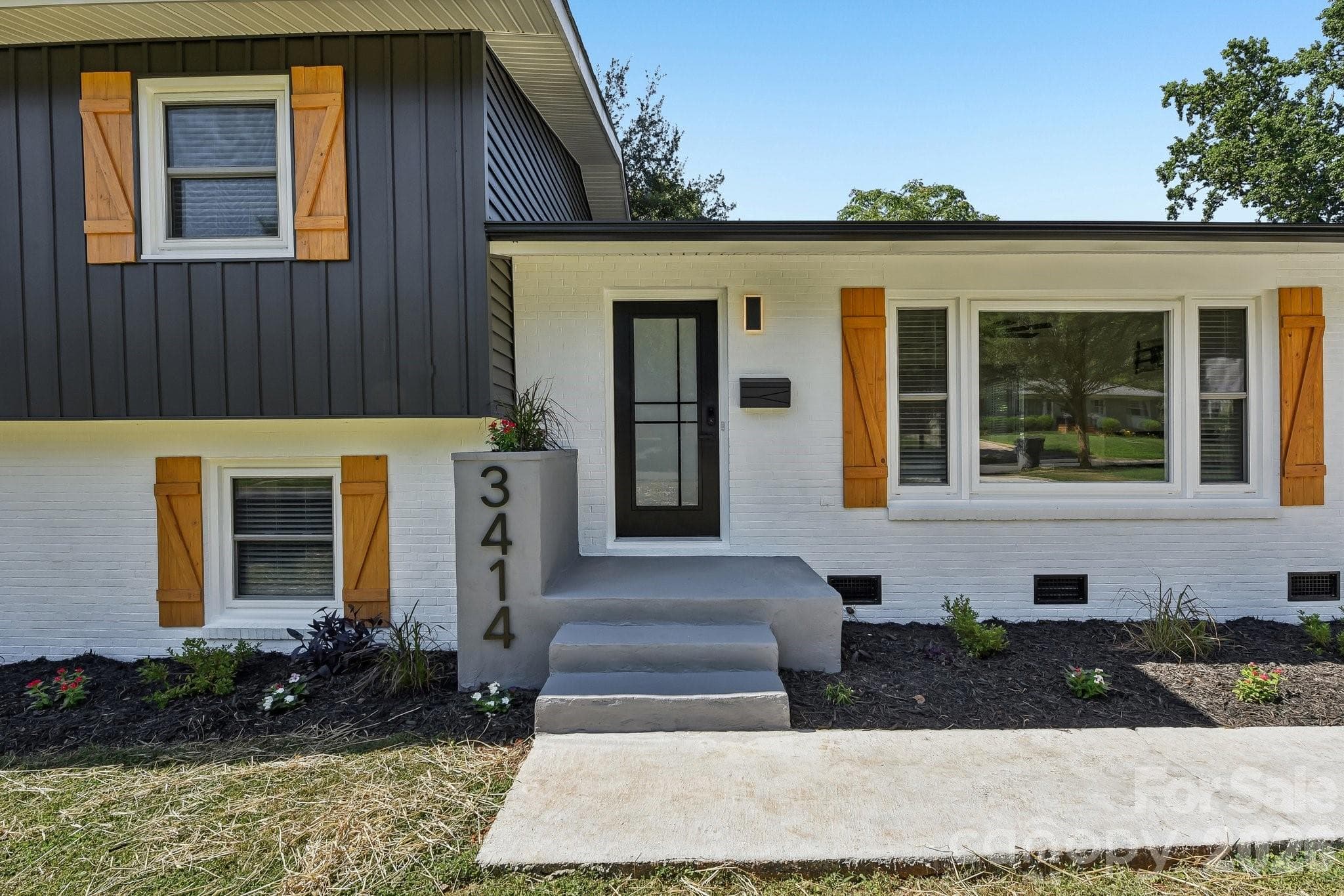 Single Family Residence at 3414 Winterfield Place, Charlotte, photo 2 of 47