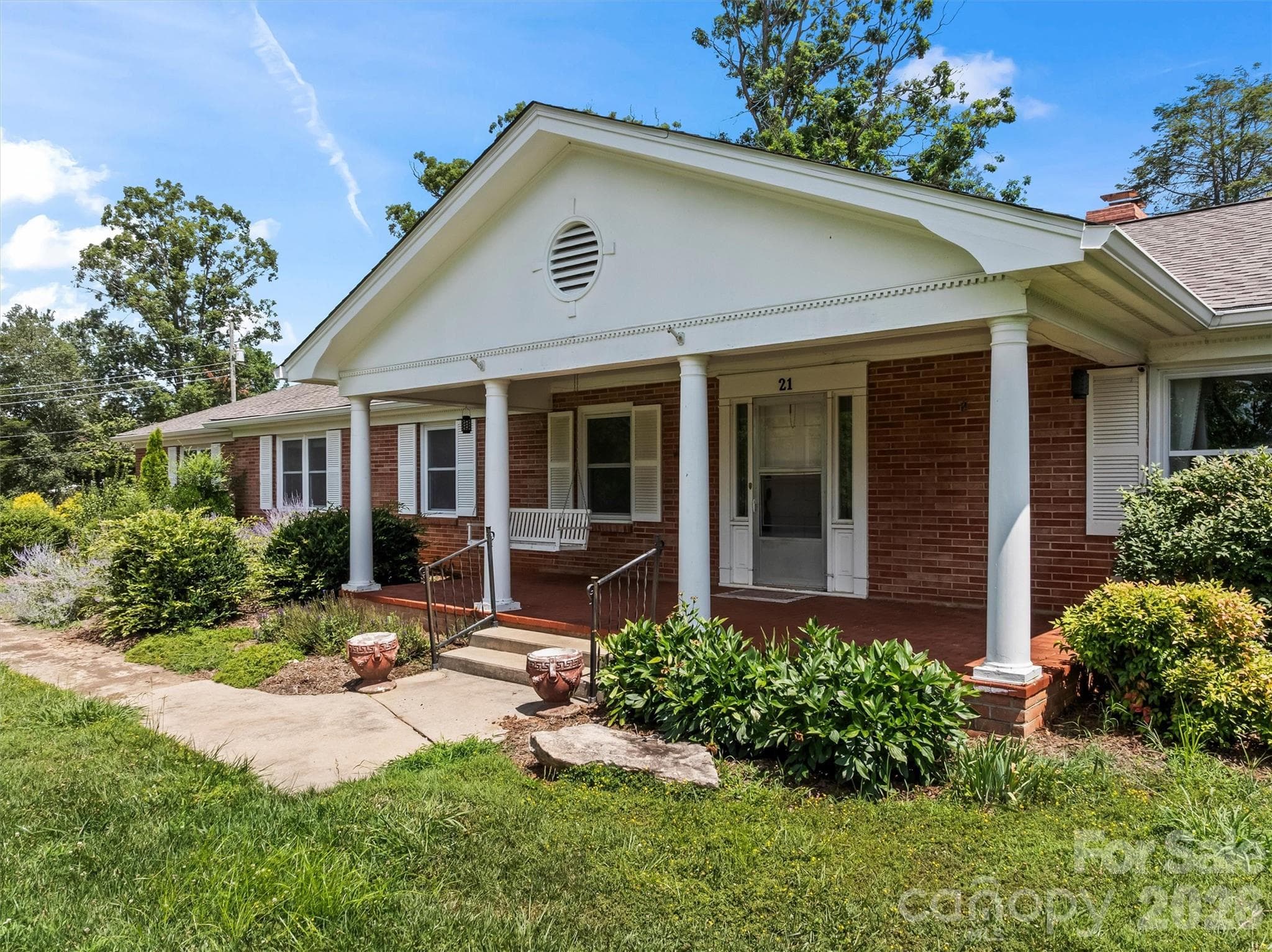 Single Family Residence at 21 Hamburg Drive, Weaverville, photo 2 of 42