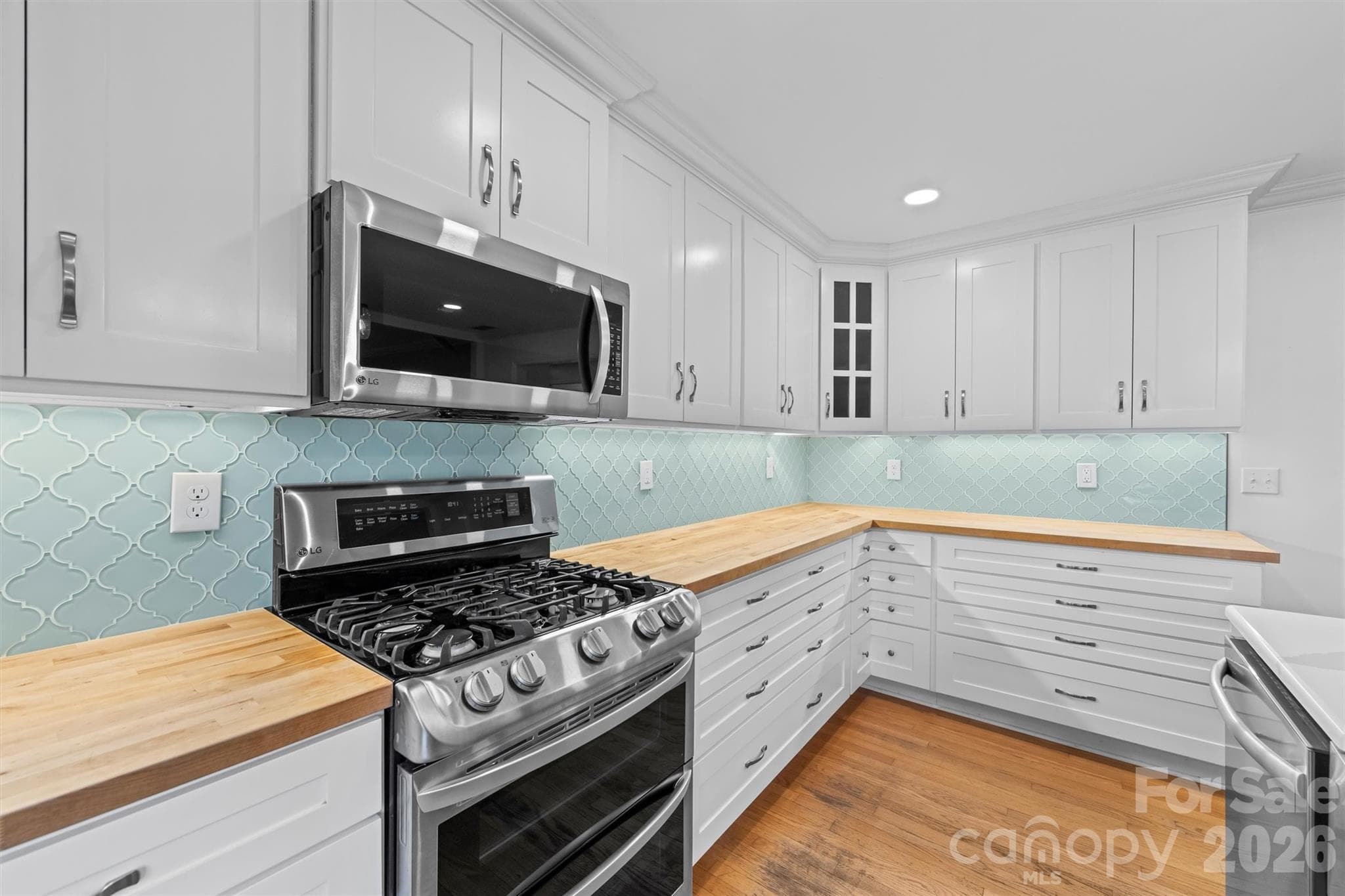 Kitchen - 21 Hamburg Drive, Weaverville