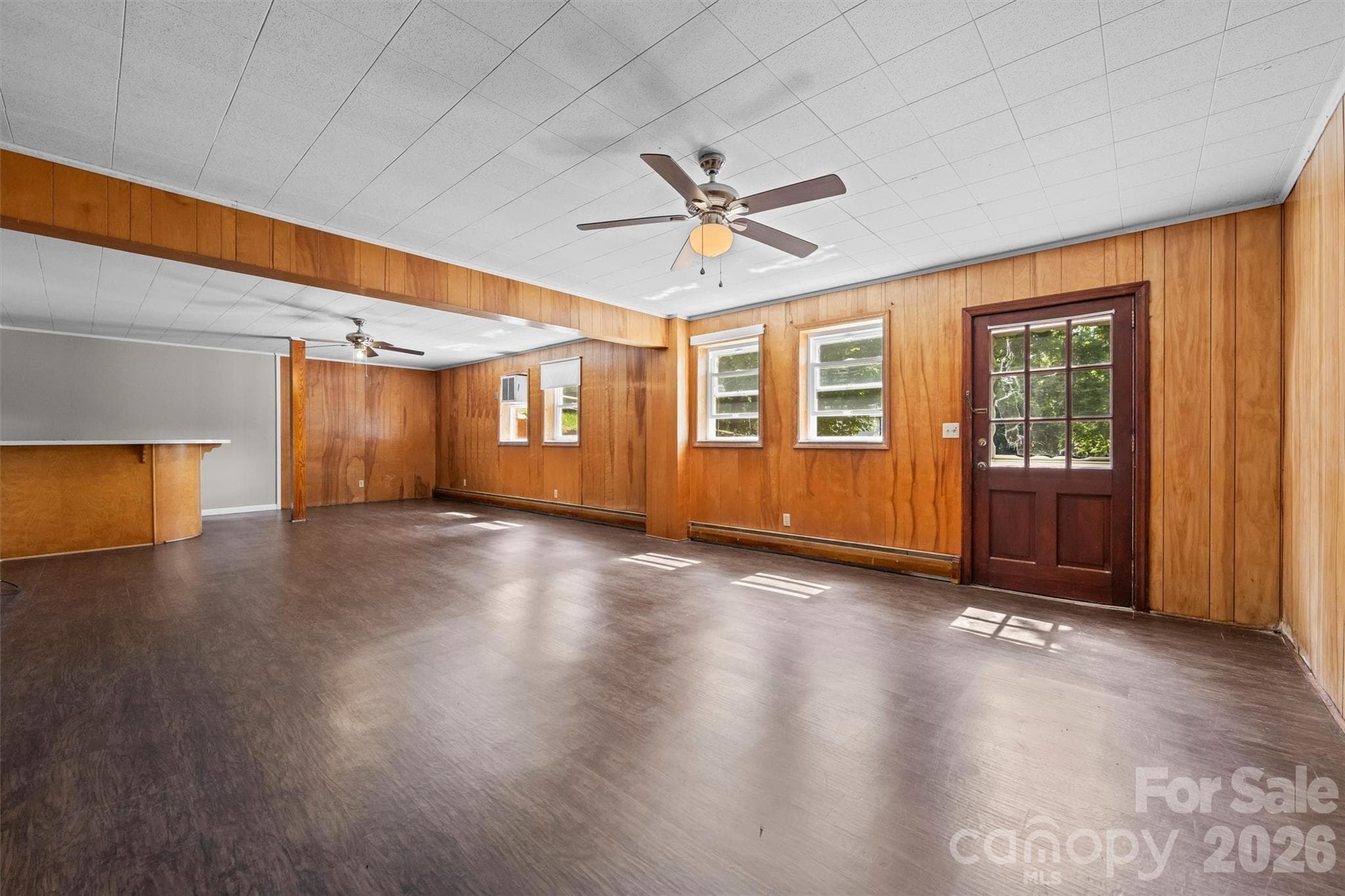 Family Room - 21 Hamburg Drive, Weaverville