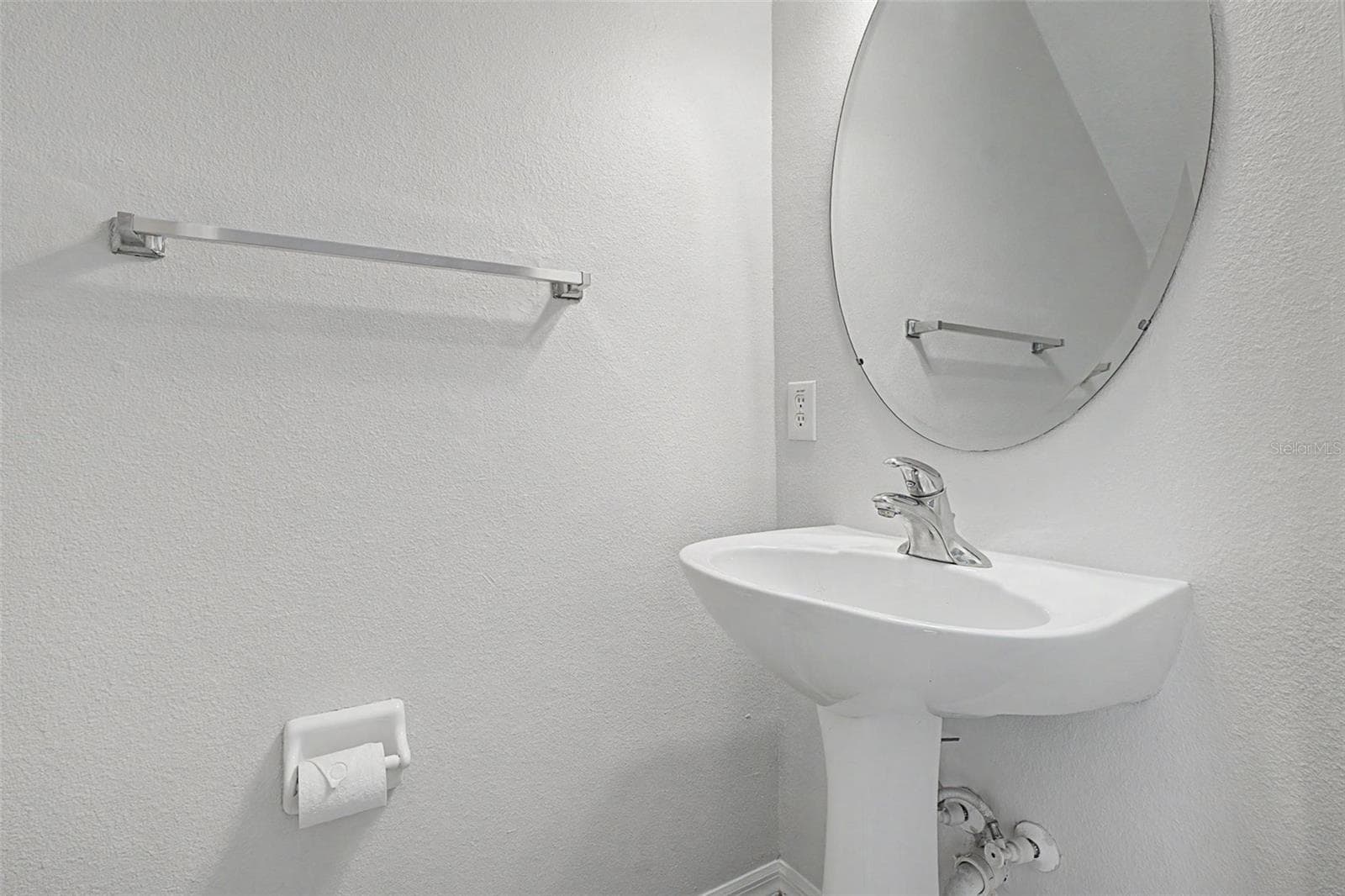 Downstairs Half Bath - 12216 COUNTRY WHITE CIR, TAMPA