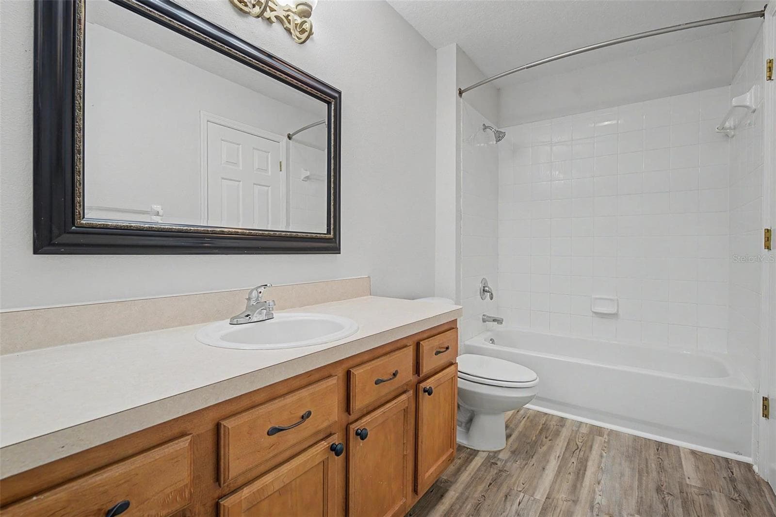 Townhouse at 12216 COUNTRY WHITE CIR, TAMPA, photo 16 of 33