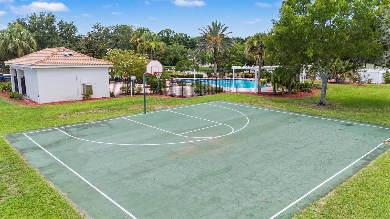 Townhouse at 12216 COUNTRY WHITE CIR, TAMPA, photo 29 of 33