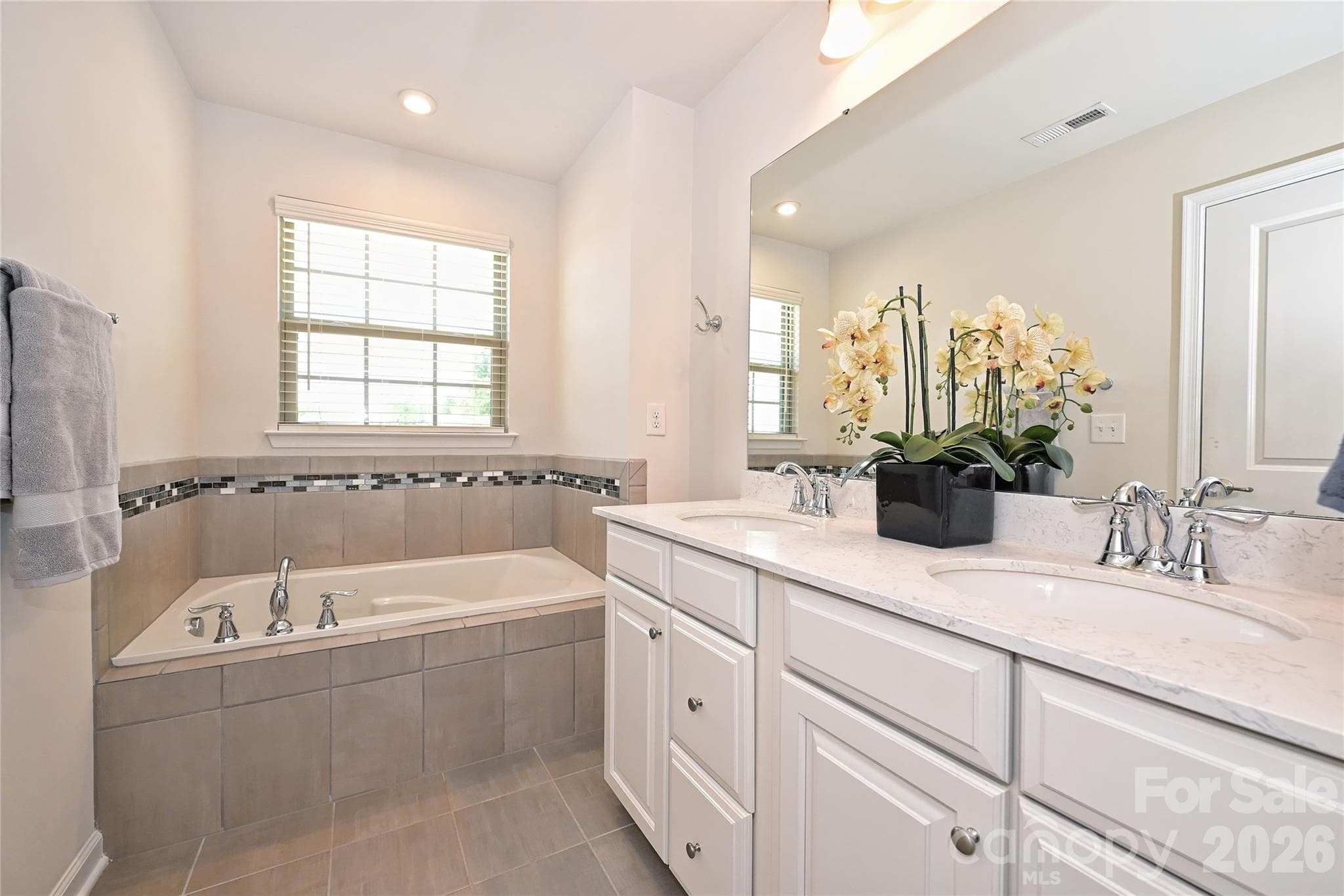 Townhouse at 3612 Speer Boulevard, Charlotte, photo 12 of 18