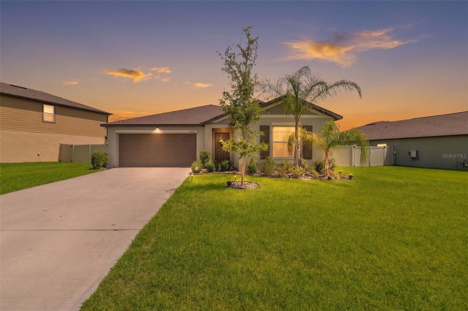 Single Family Residence at 13608 SUNSET SAPPHIRE CT, PARRISH, photo 2 of 46