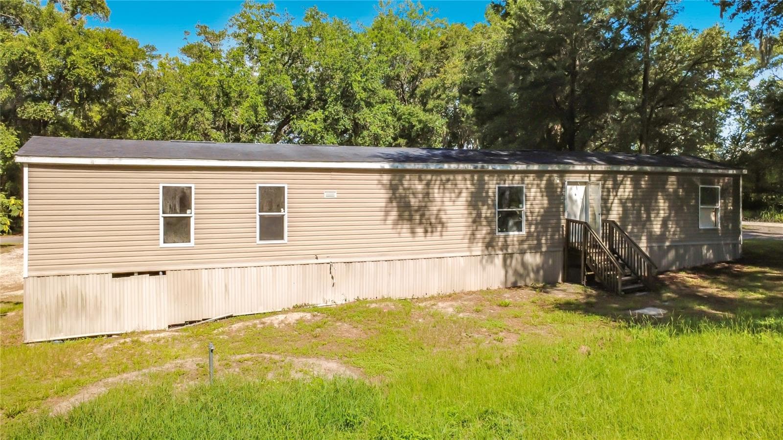 Manufactured Home at 21420 NE 41ST ST, WILLISTON, photo 3 of 31