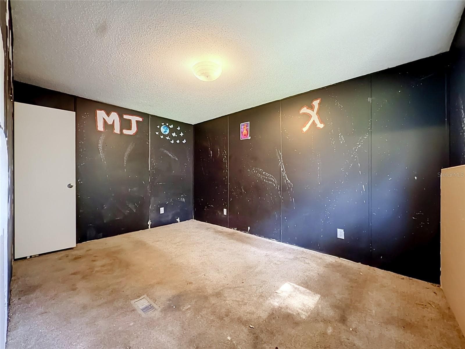 Manufactured Home at 21420 NE 41ST ST, WILLISTON, photo 19 of 31