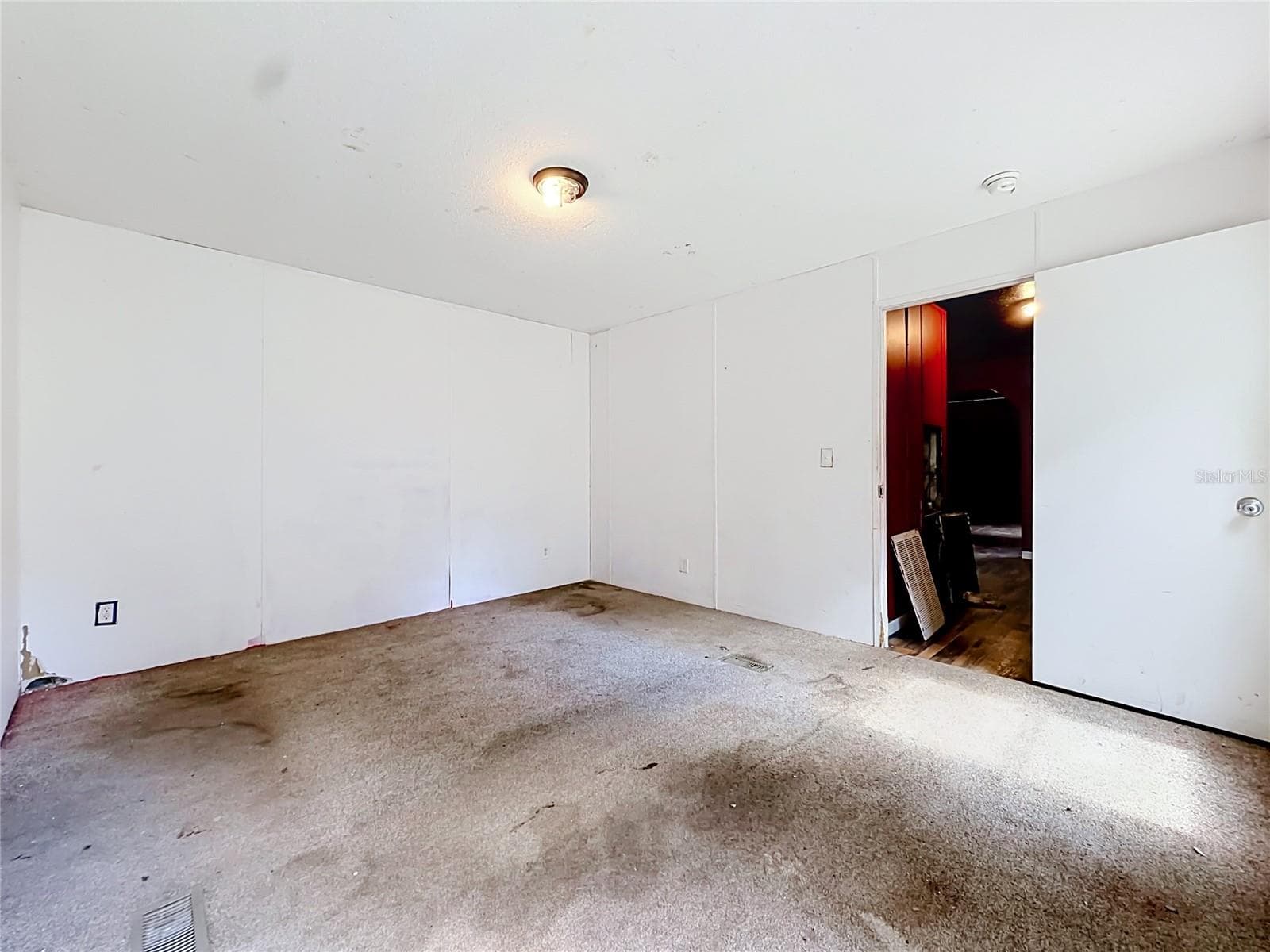 Manufactured Home at 21420 NE 41ST ST, WILLISTON, photo 22 of 31