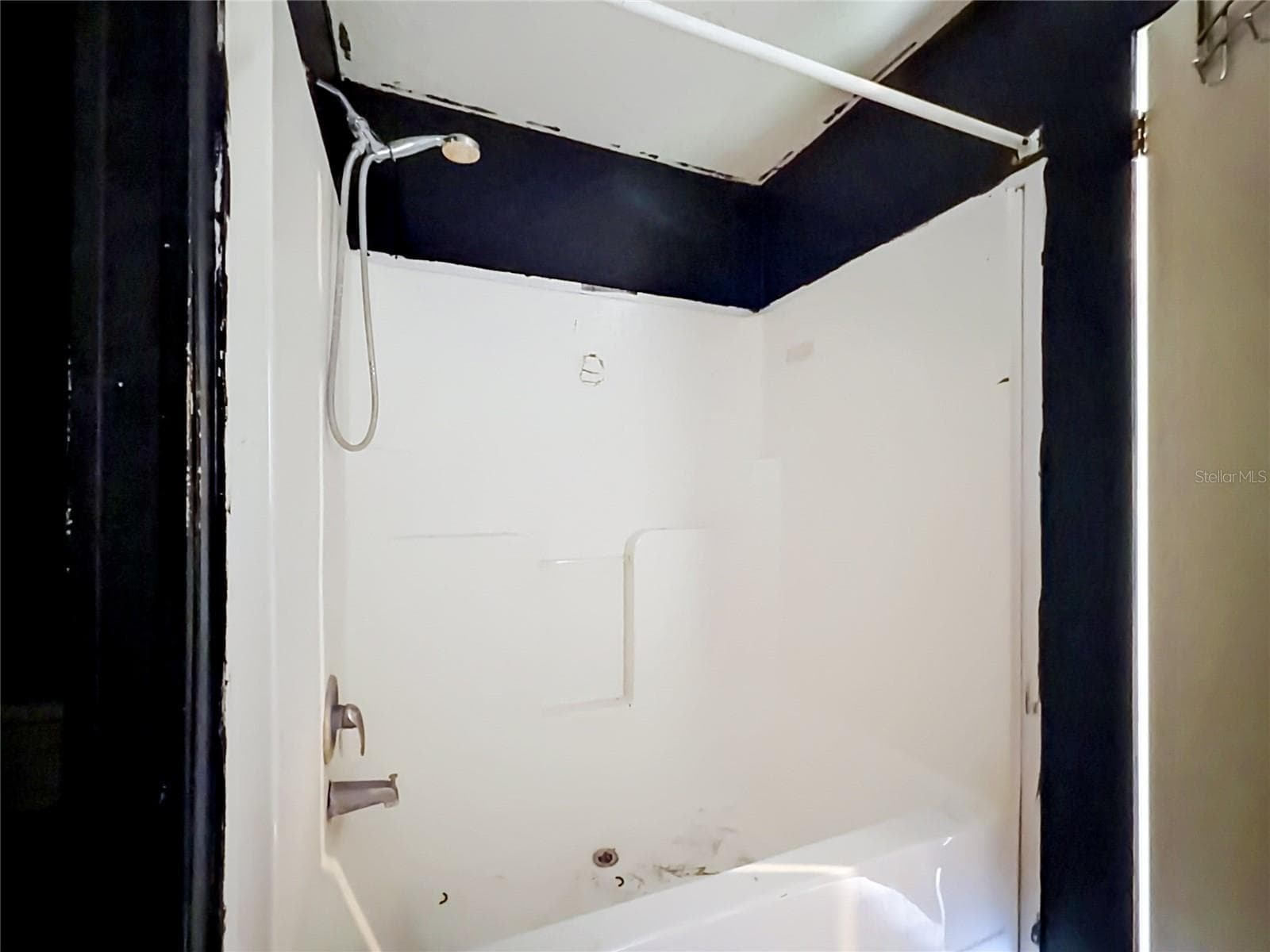 Manufactured Home at 21420 NE 41ST ST, WILLISTON, photo 25 of 31
