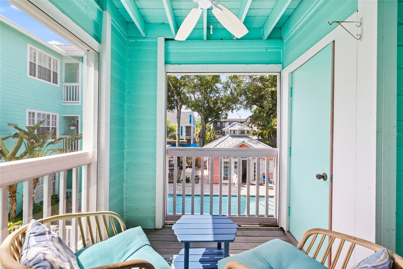 screened in balcony with storage closet - 3002 W CLEVELAND ST #B6, TAMPA