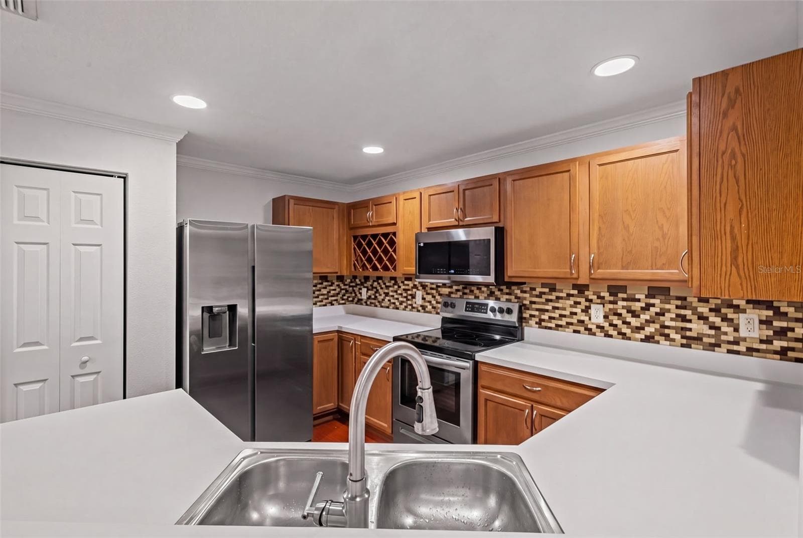 Townhouse at 2972 ROYAL TUSCAN LN, VALRICO, photo 6 of 32