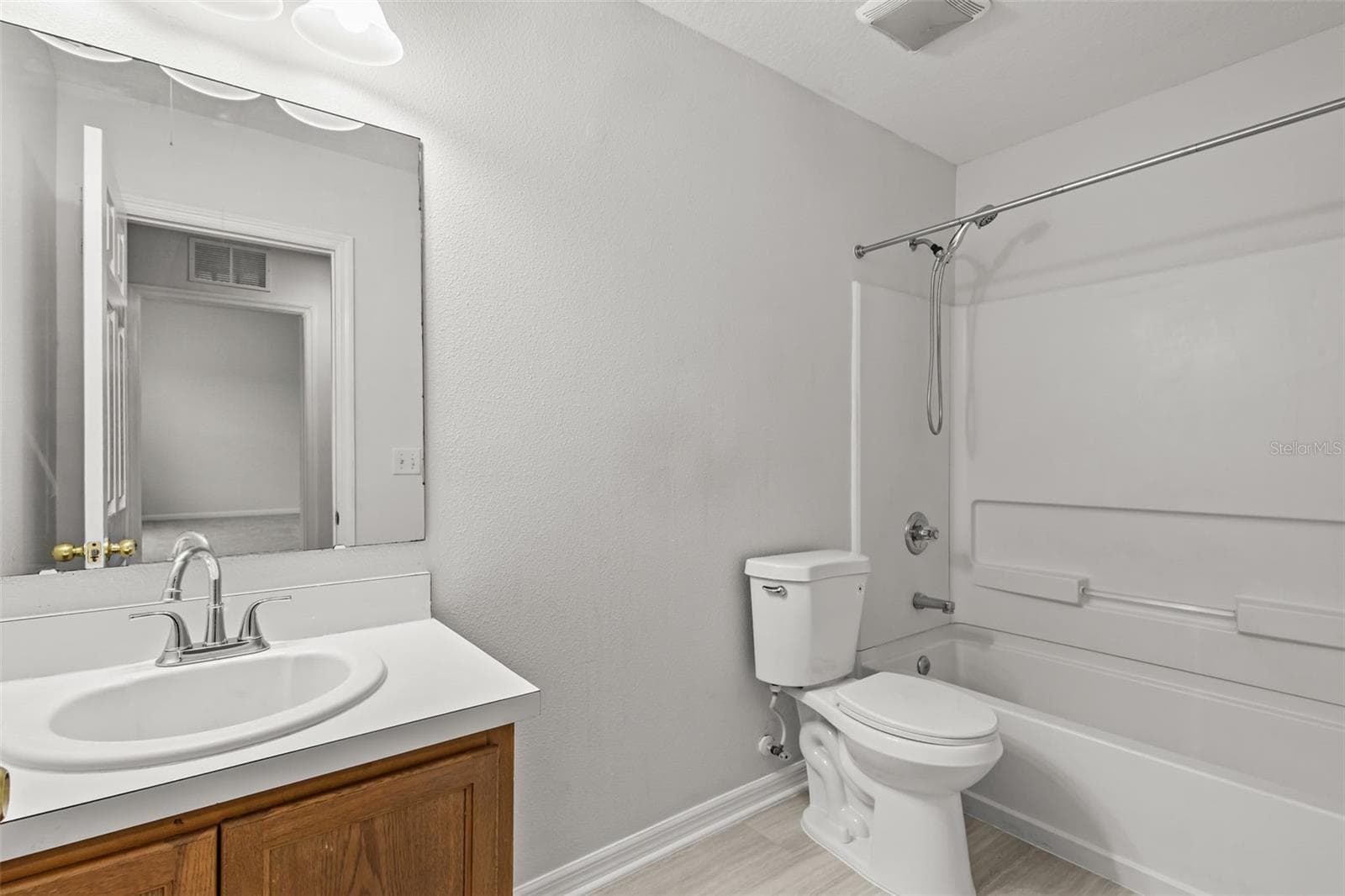 2nd Bathroom Upstairs - 2972 ROYAL TUSCAN LN, VALRICO