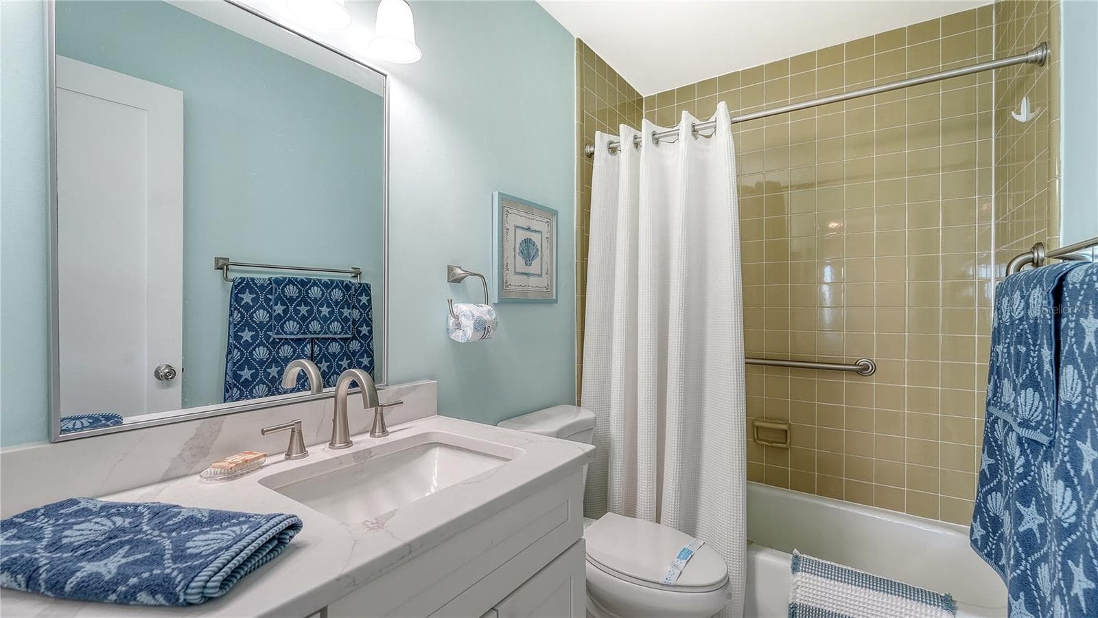 Condominium at 9000 BLIND PASS RD #303, SARASOTA, photo 20 of 25