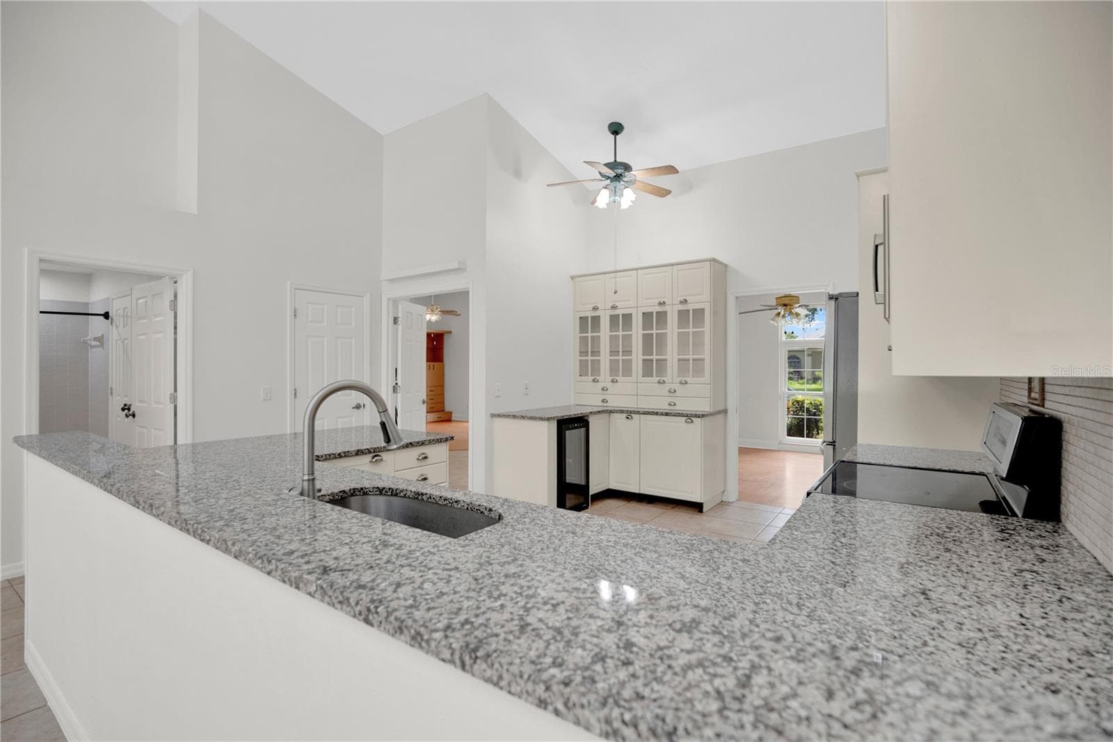 Single Family Residence at 3886 KINGSTON OAKS CV, OVIEDO, photo 12 of 44