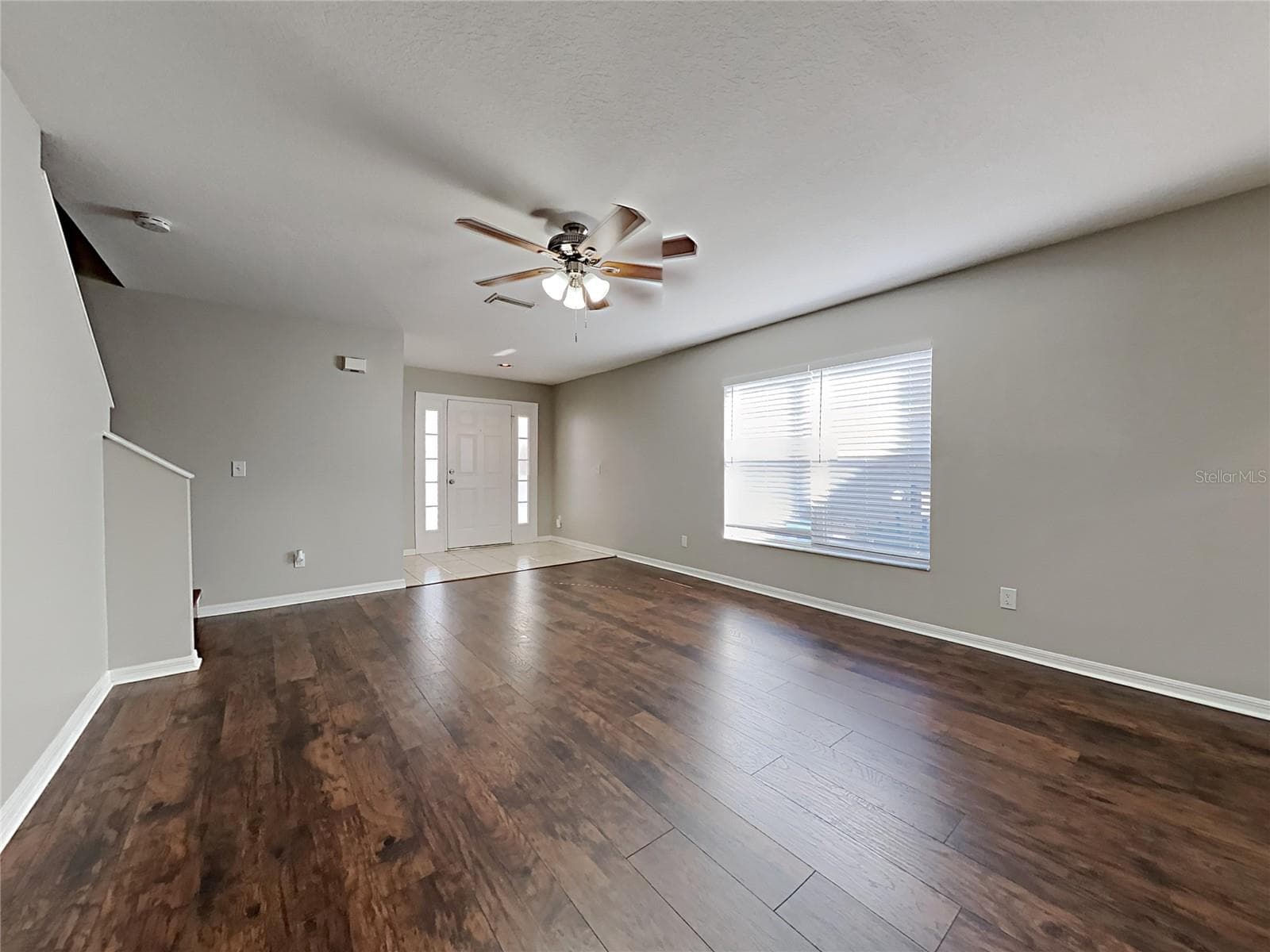 Single Family Residence at 404 SUMMER SAILS DR, VALRICO, photo 4 of 25