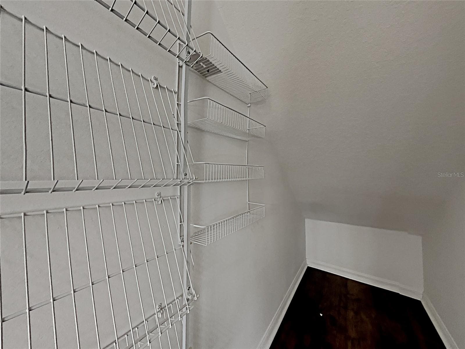 Single Family Residence at 404 SUMMER SAILS DR, VALRICO, photo 20 of 25