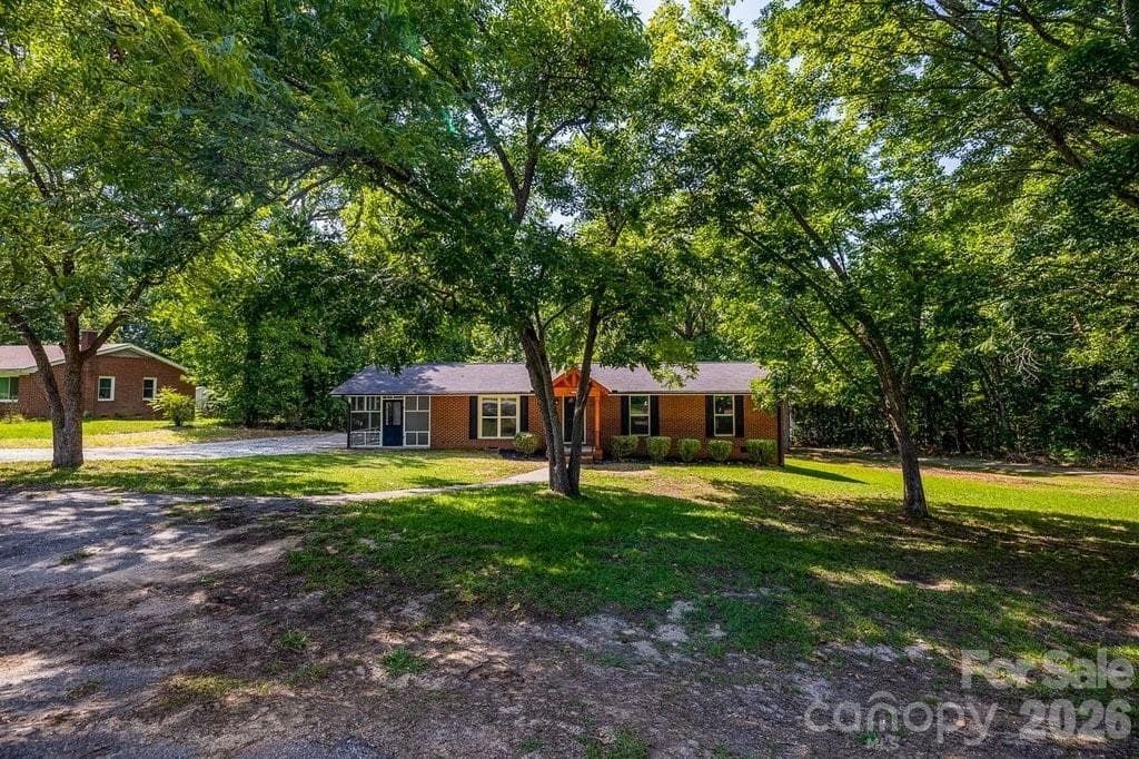 Single Family Residence at 139 E Forest Drive, Union, photo 5 of 42