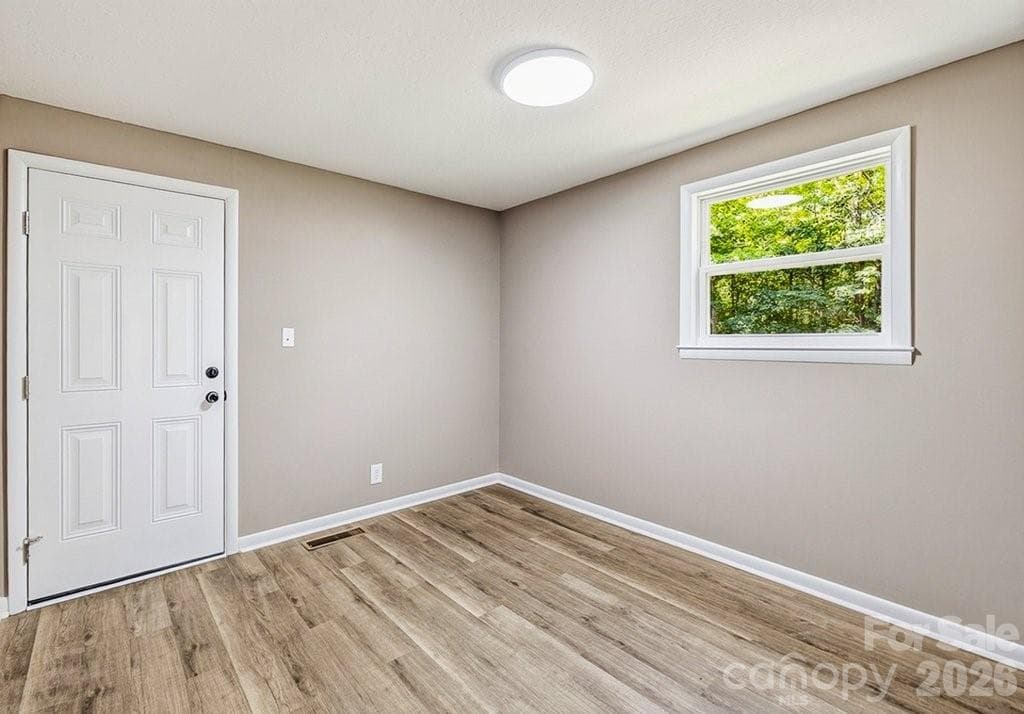 Single Family Residence at 139 E Forest Drive, Union, photo 21 of 42