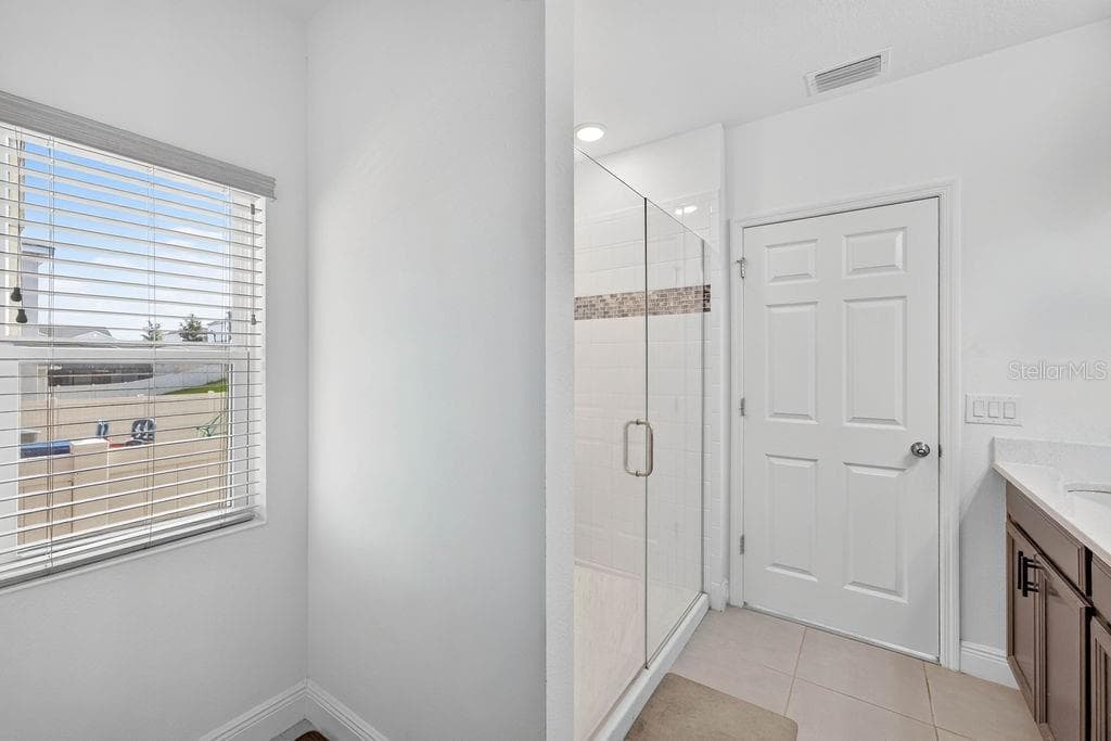 Single Family Residence at 594 BELLINGHAM WAY, MINNEOLA, photo 12 of 50
