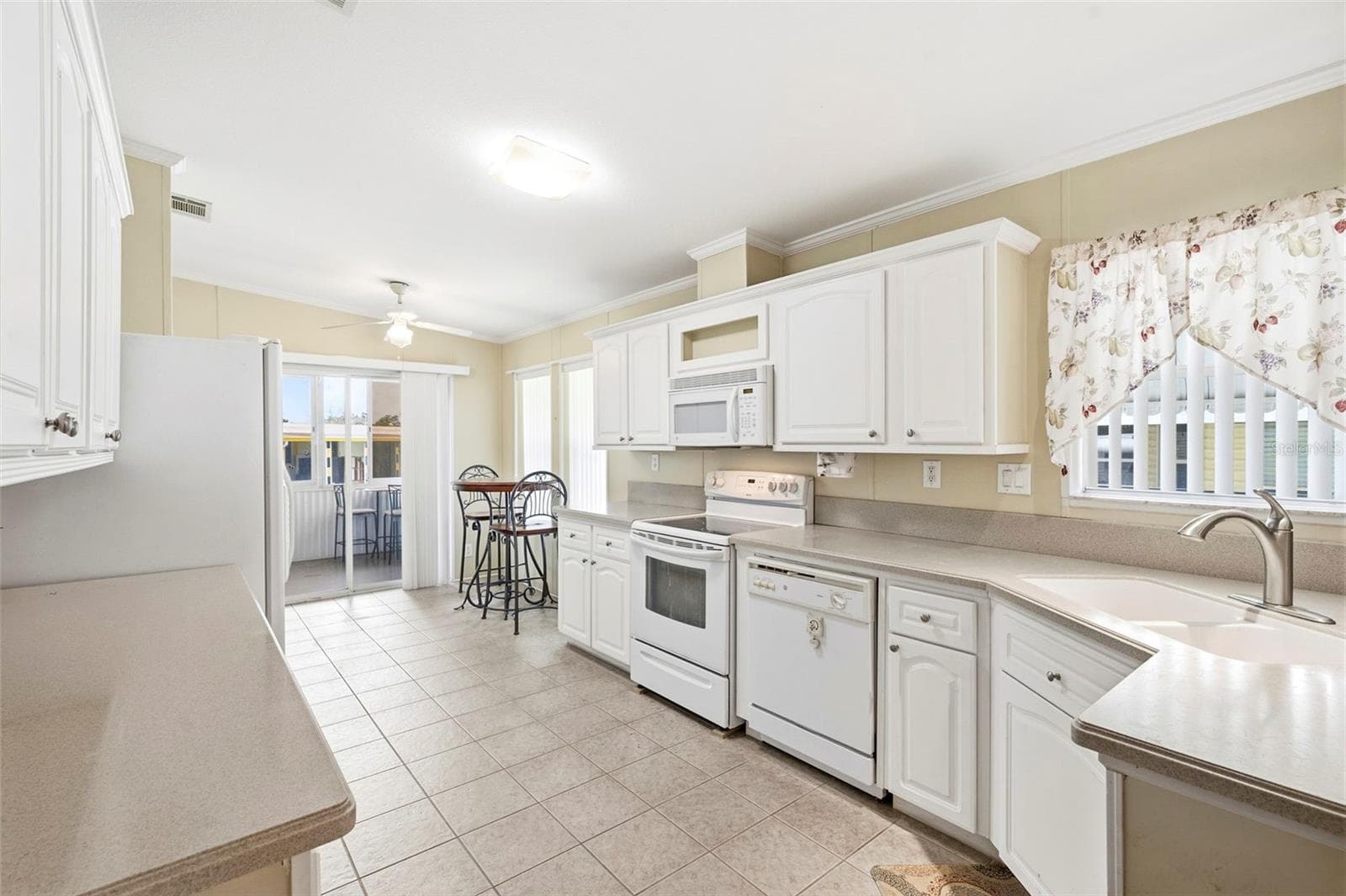 Manufactured Home at 9790 66TH ST N #357, PINELLAS PARK, photo 12 of 38