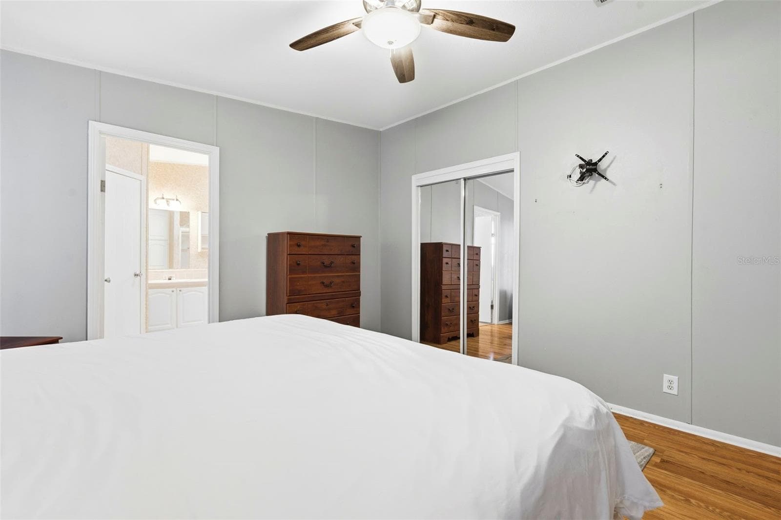 Primary bedroom with ensuite - 9790 66TH ST N #357, PINELLAS PARK