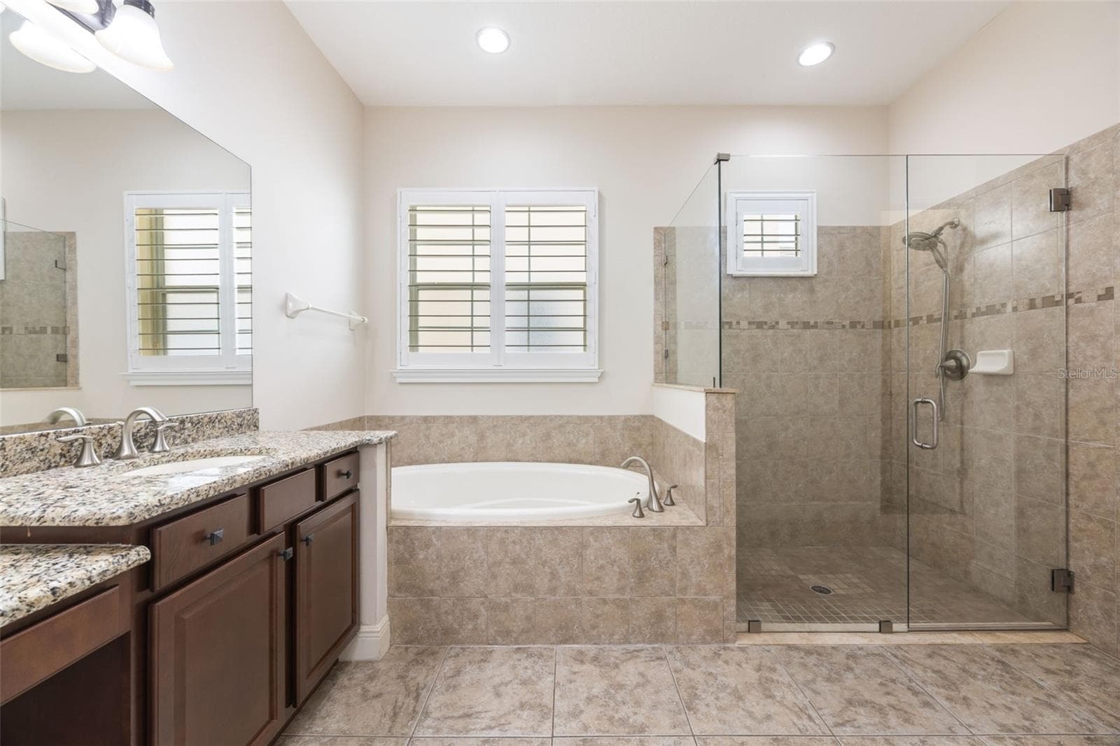 Master Bathroom - 510 WINTERSIDE DR, APOLLO BEACH