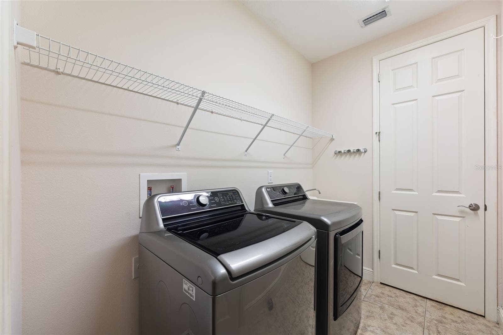 Laundry Room - 510 WINTERSIDE DR, APOLLO BEACH