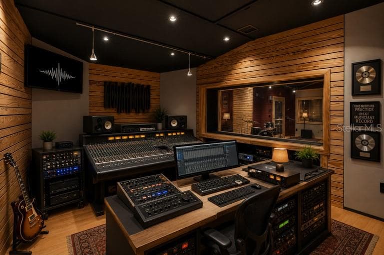 Control Room - 2250 N VOLUSIA AVE, ORANGE CITY