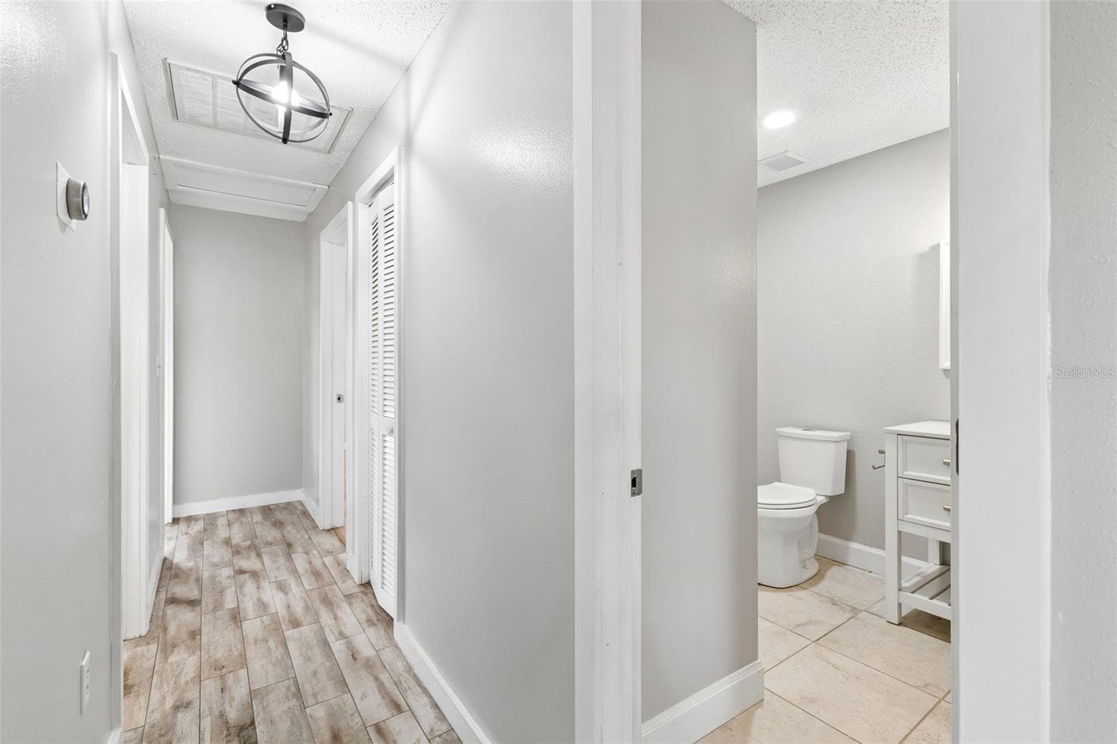 Single Family Residence at 336 CORBETT RD, LITHIA, photo 19 of 47