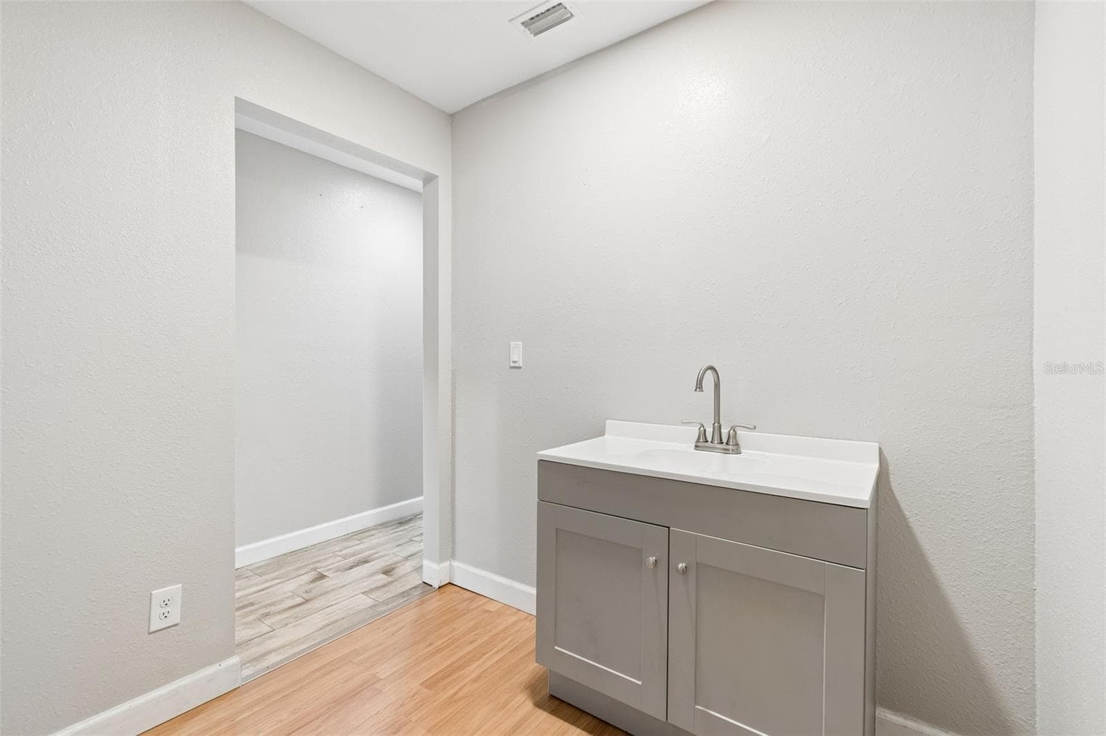 Single Family Residence at 336 CORBETT RD, LITHIA, photo 29 of 47
